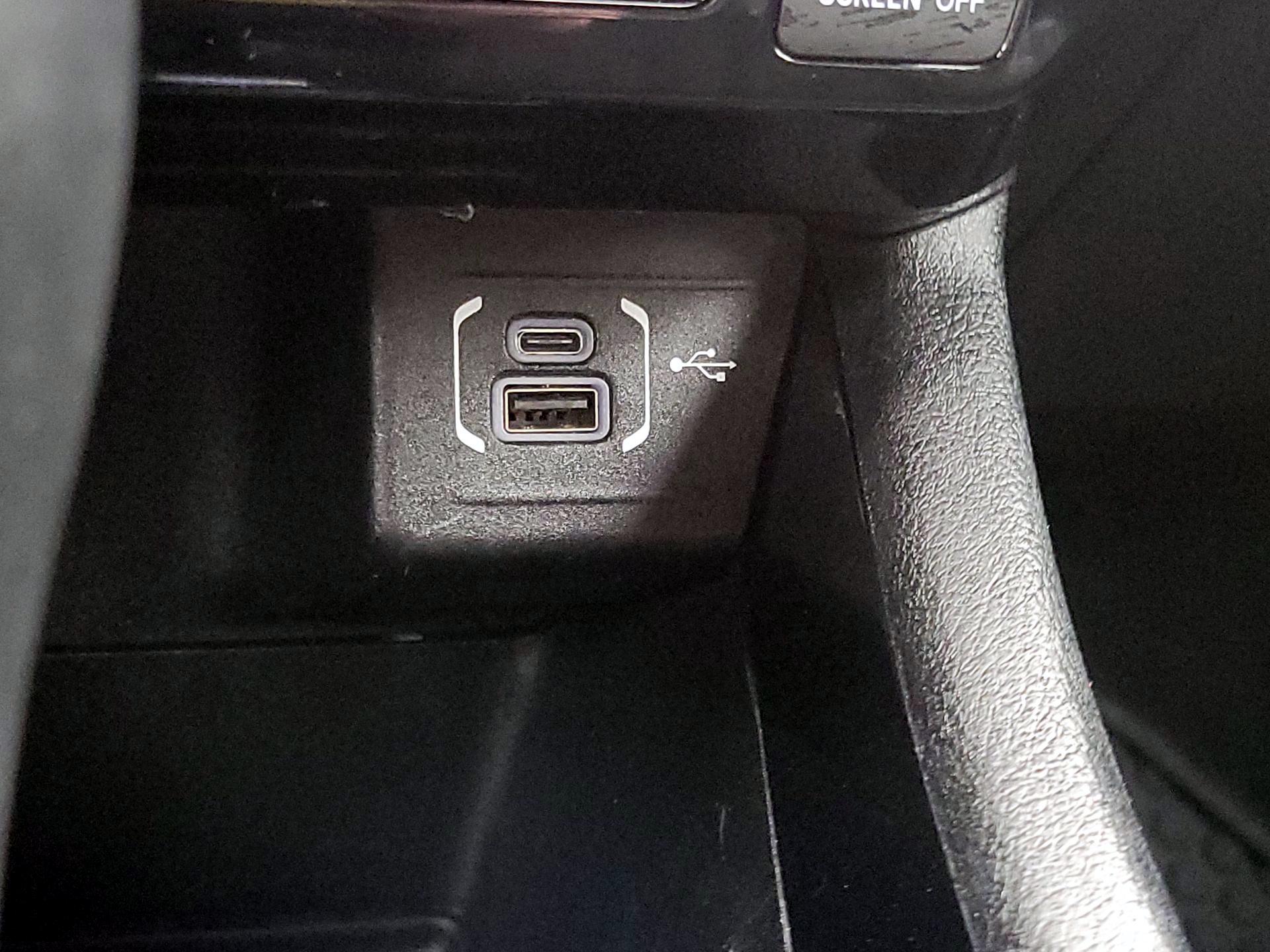 Thumbnail: 2022 Jeep Compass - 18