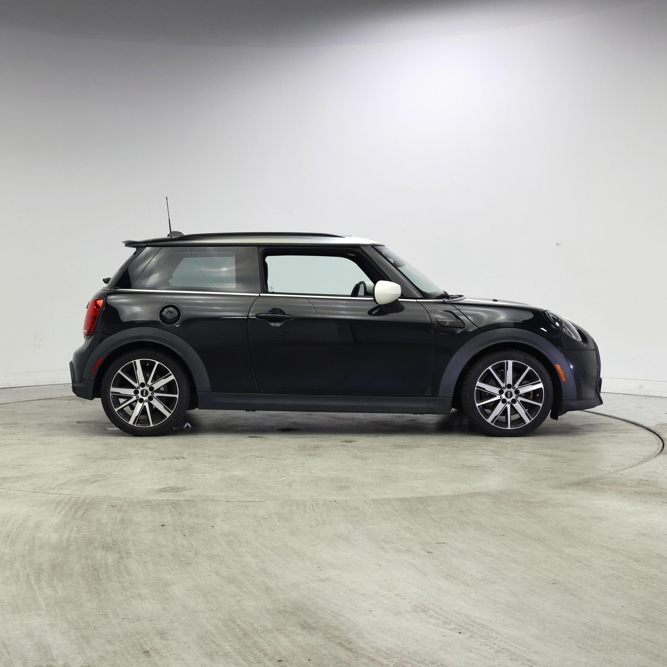 Thumbnail: 2023 MINI Cooper Hardtop - 7