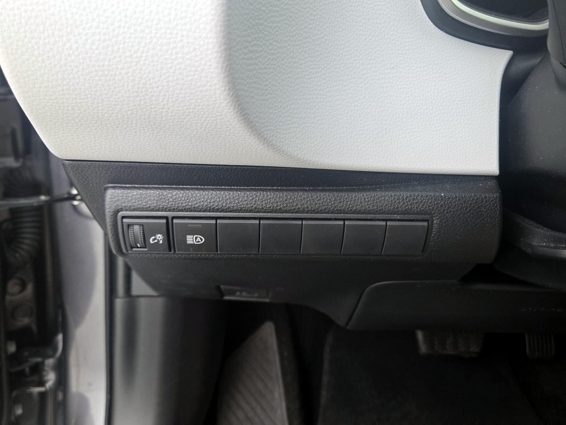 Thumbnail: 2022 Toyota Corolla - 13