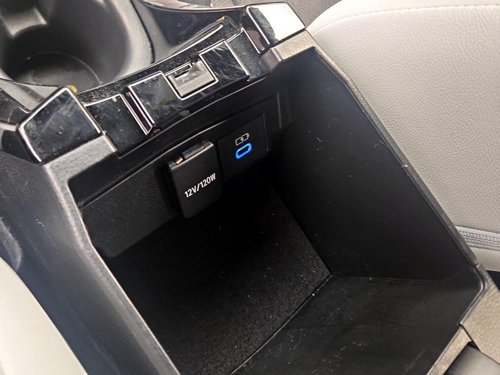 Thumbnail: 2022 Toyota Corolla - 18