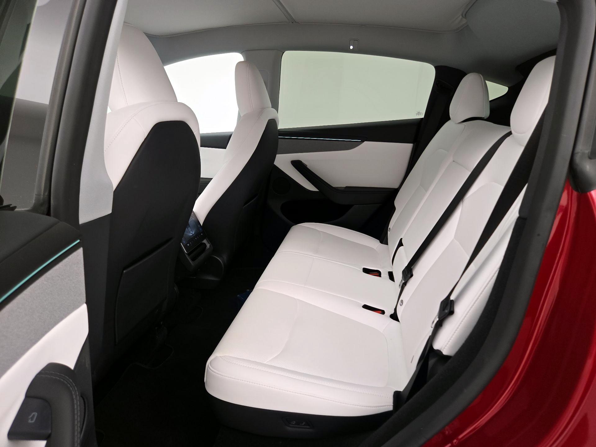 Thumbnail: 2026 Tesla Model Y - 19