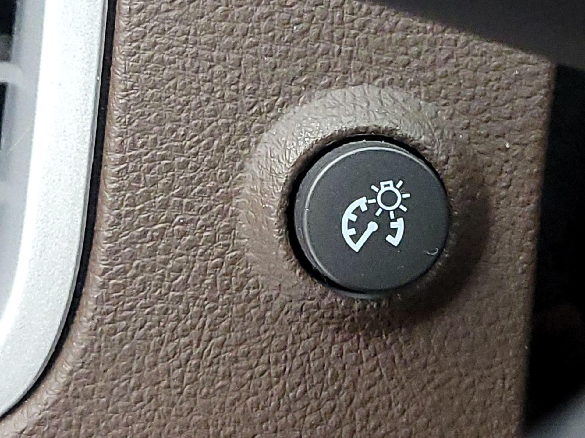 Thumbnail: 2015 Chevrolet Equinox - 11