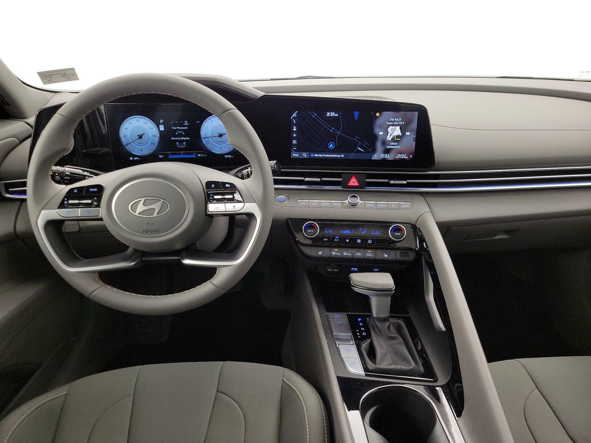 Thumbnail: 2024 Hyundai Elantra - 9