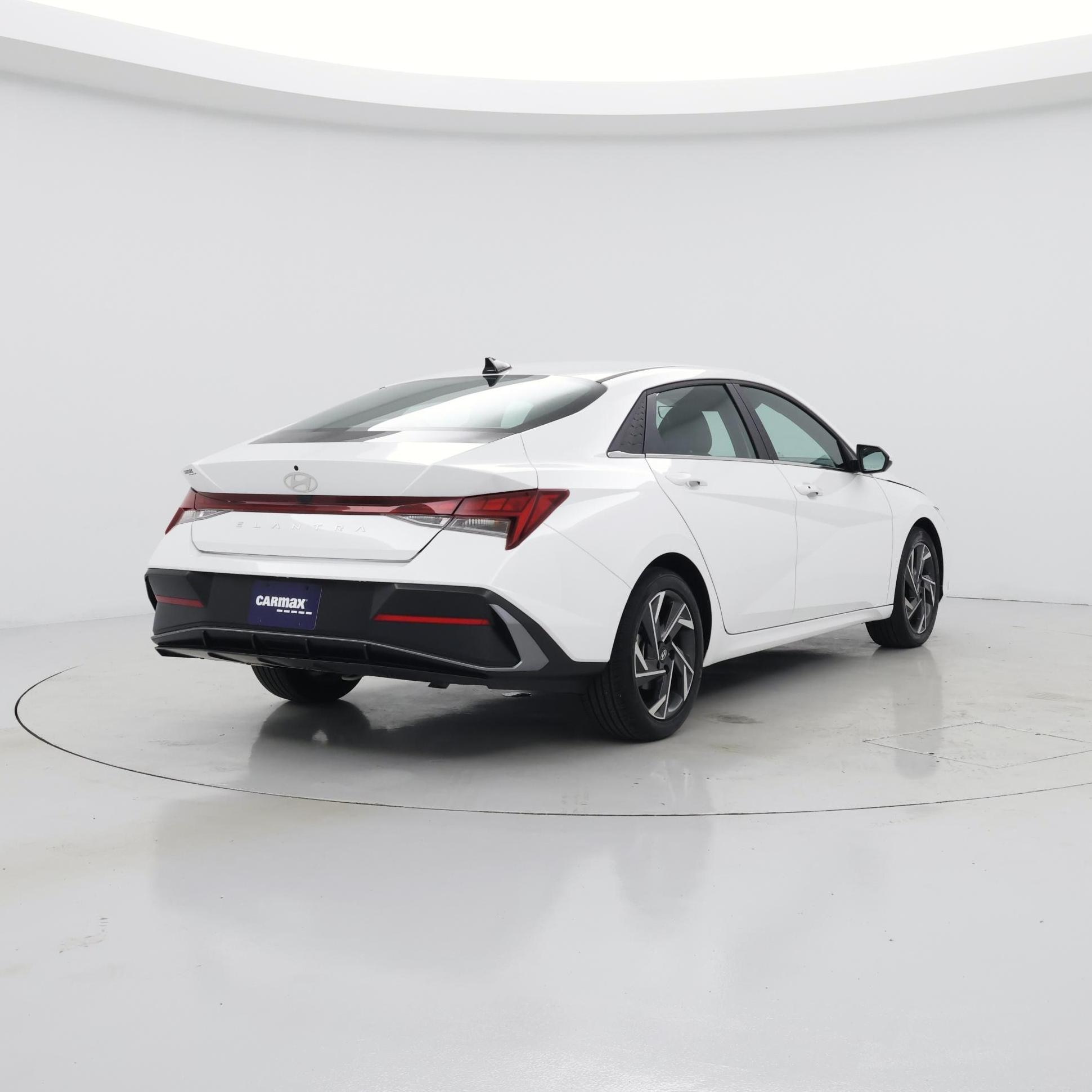 Thumbnail: 2024 Hyundai Elantra - 8