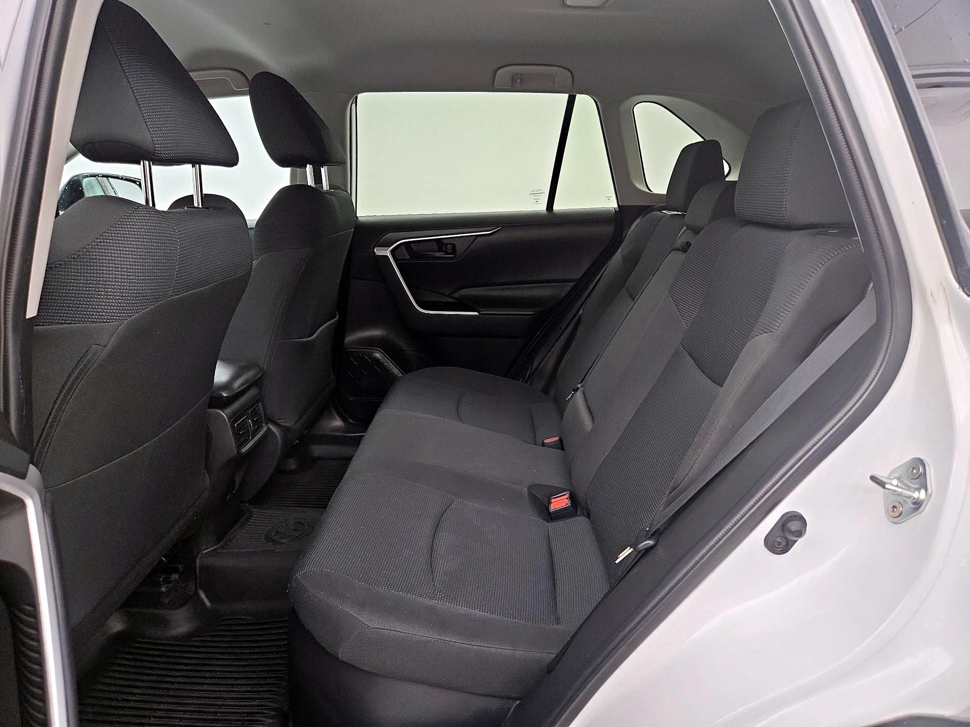 Thumbnail: 2022 Toyota RAV4 - 19