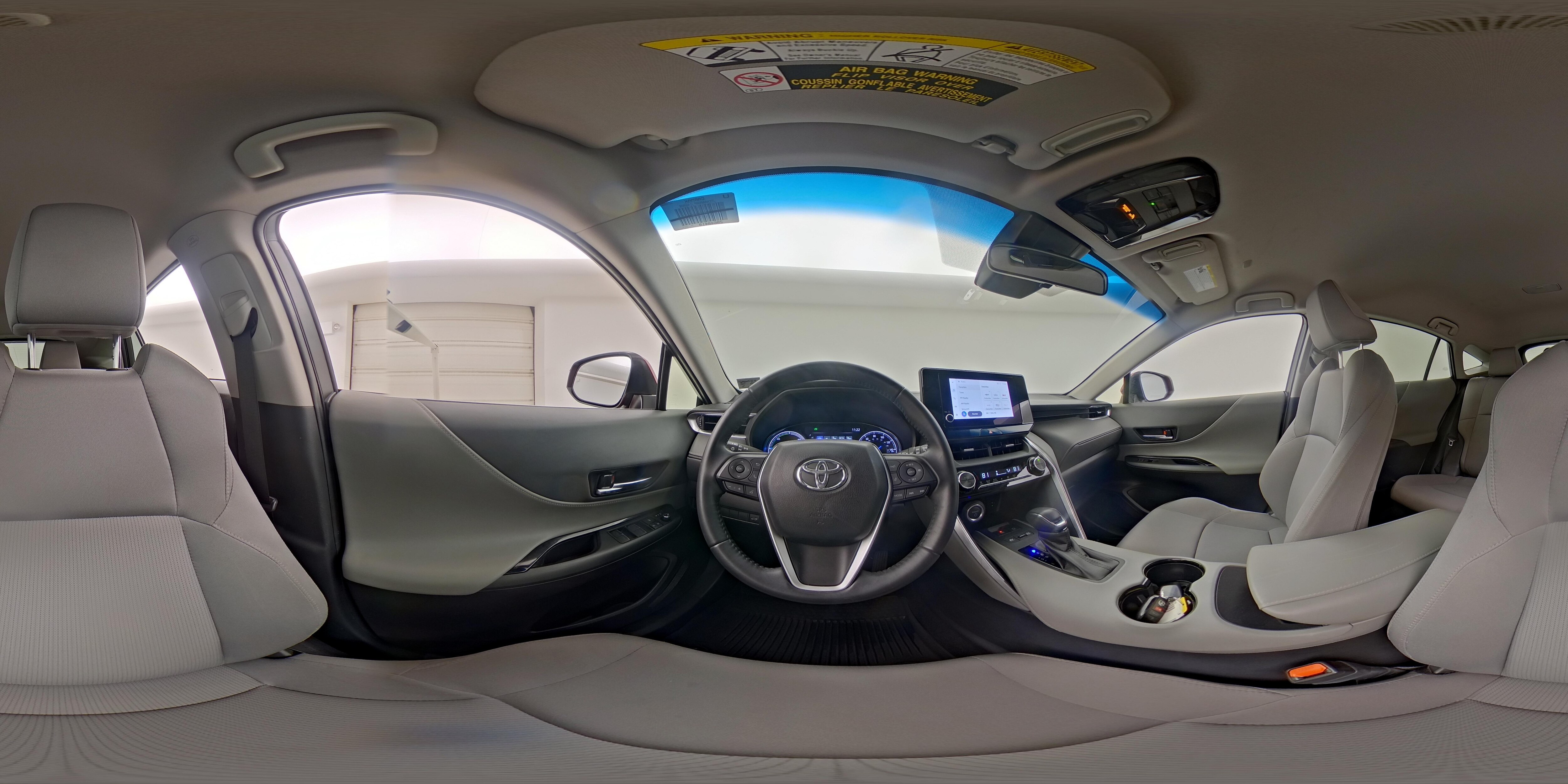 2023 Toyota Venza LE - Photo 27
