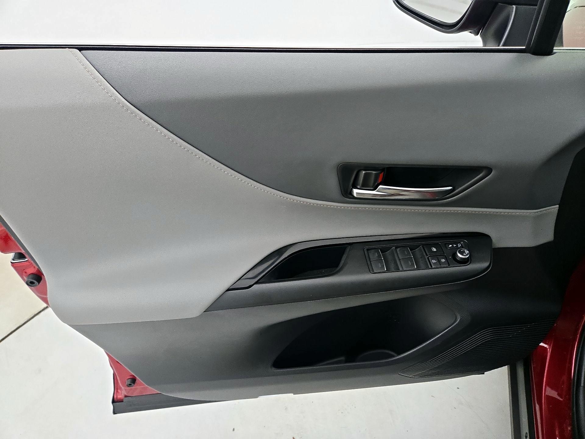 Thumbnail: 2023 Toyota Venza - 12