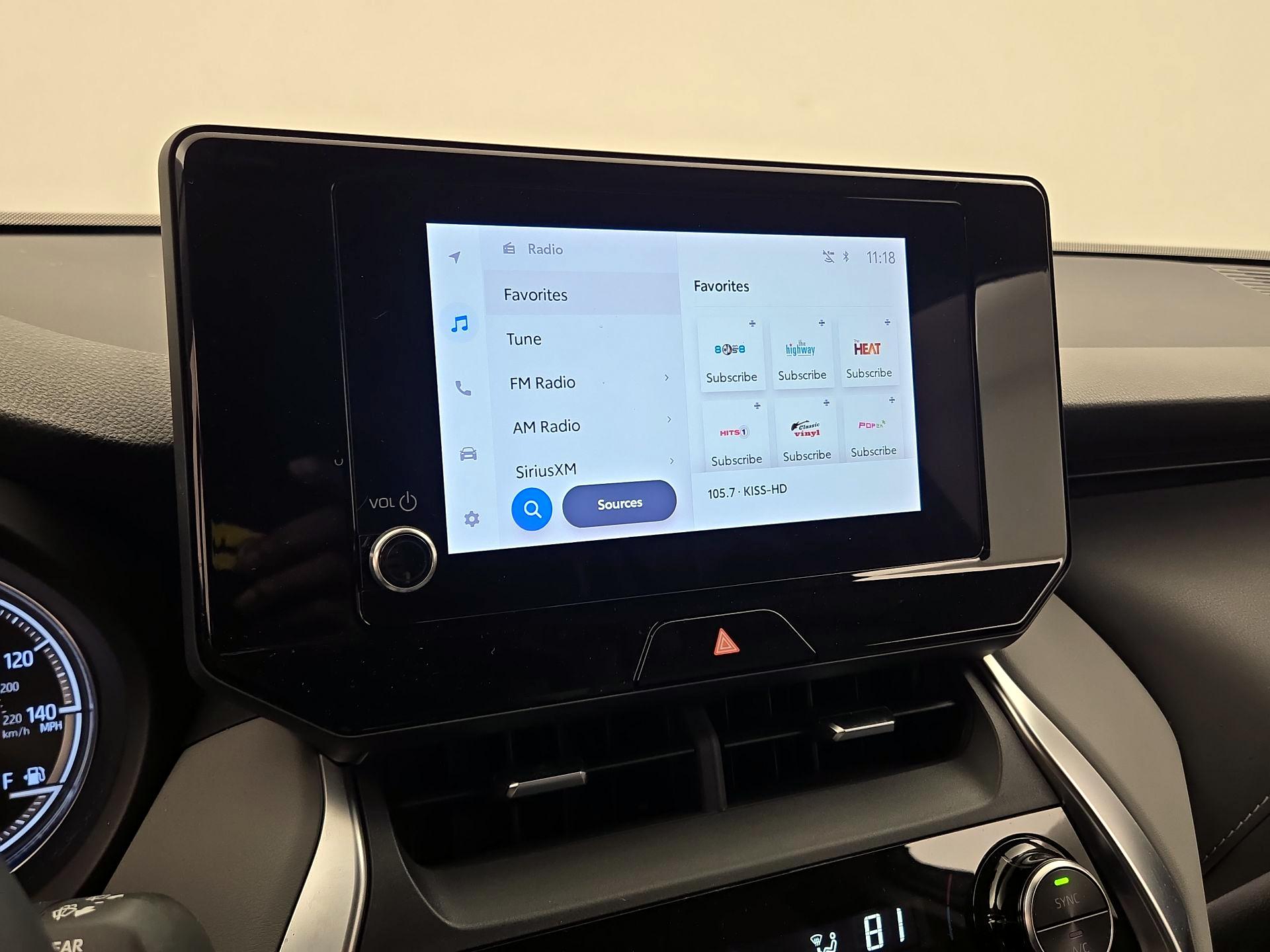 Thumbnail: 2023 Toyota Venza - 15