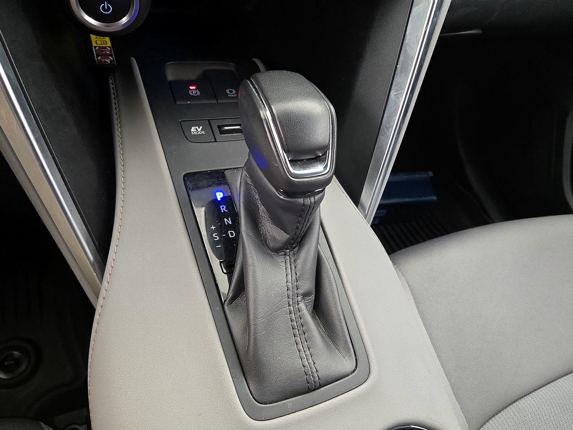 Thumbnail: 2023 Toyota Venza - 17