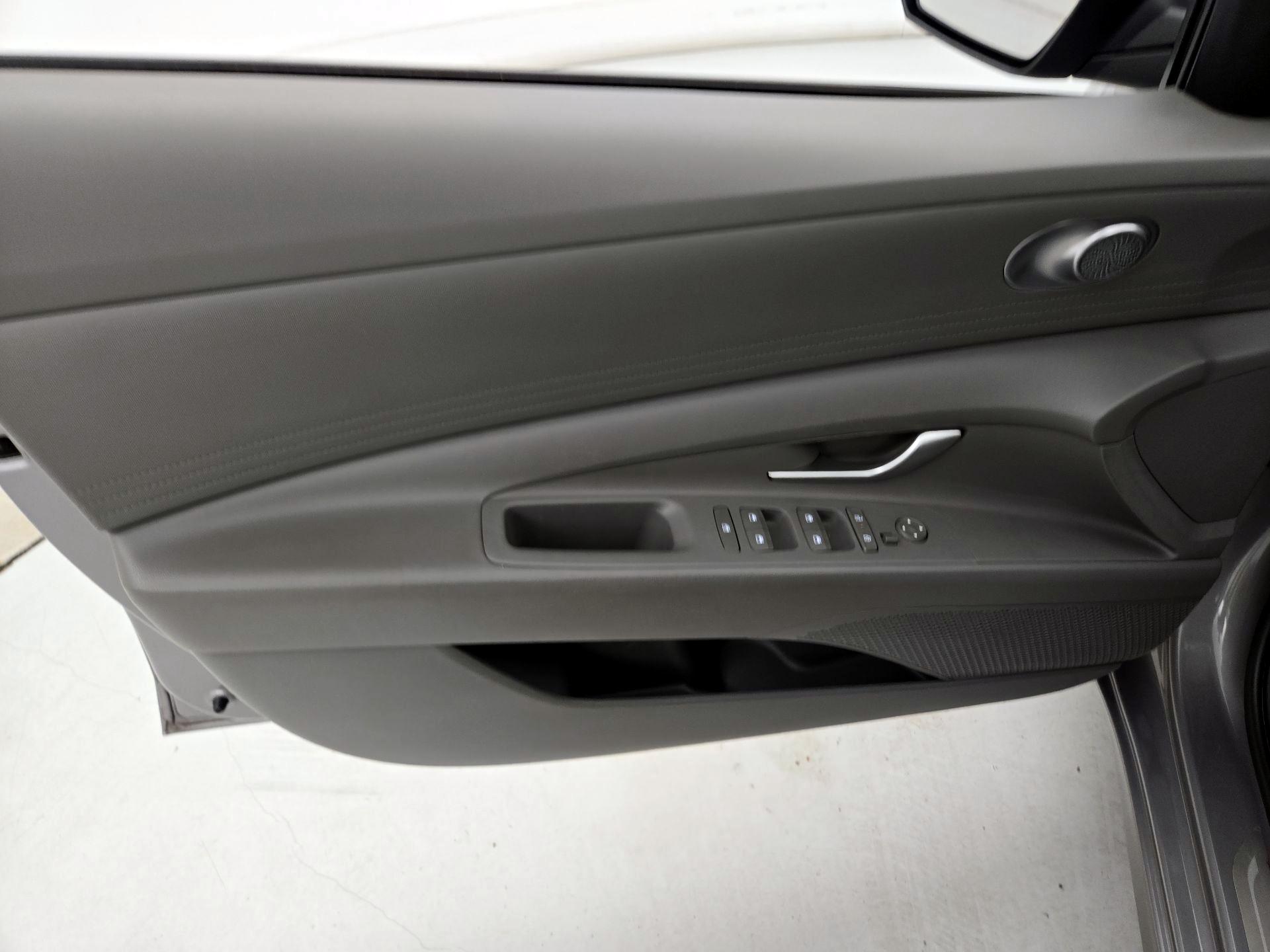 Thumbnail: 2024 Hyundai Elantra - 12