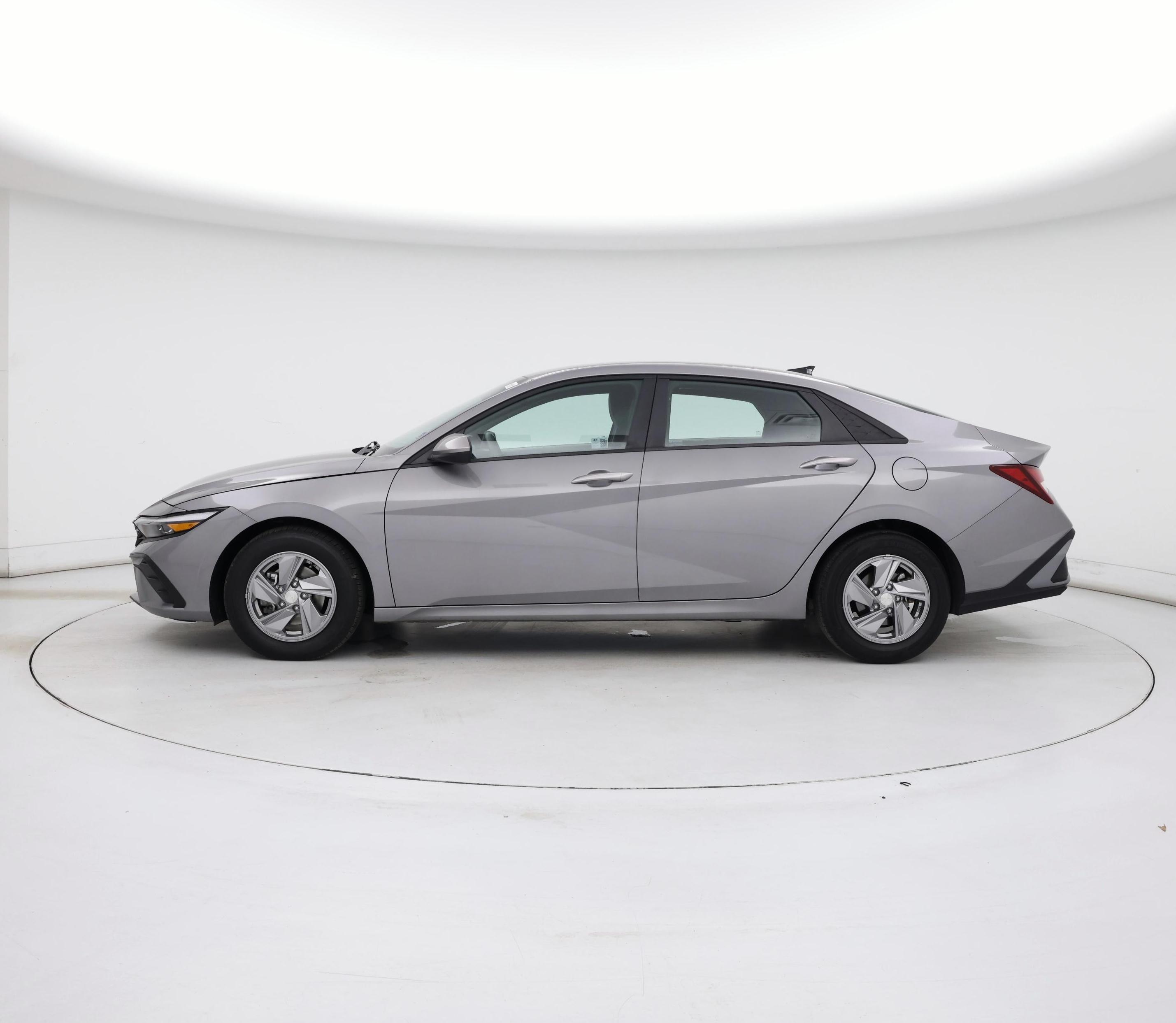 Thumbnail: 2024 Hyundai Elantra - 3