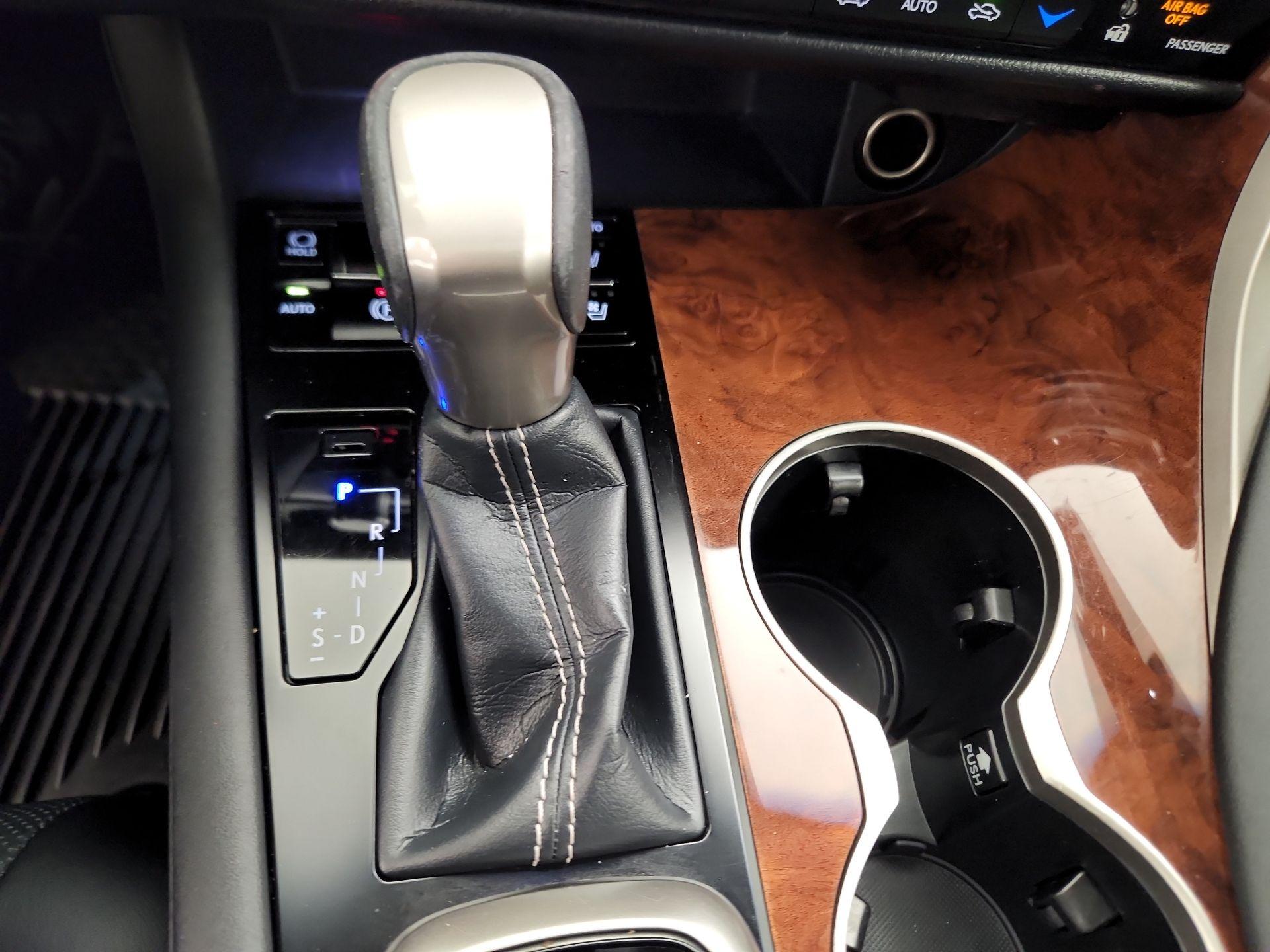 Thumbnail: 2018 Lexus RX - 18