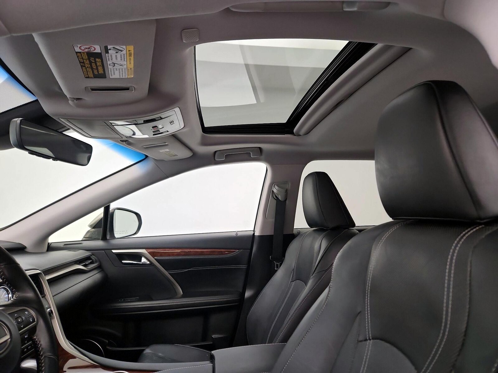 Sunroof(s) & Overhead Airbags