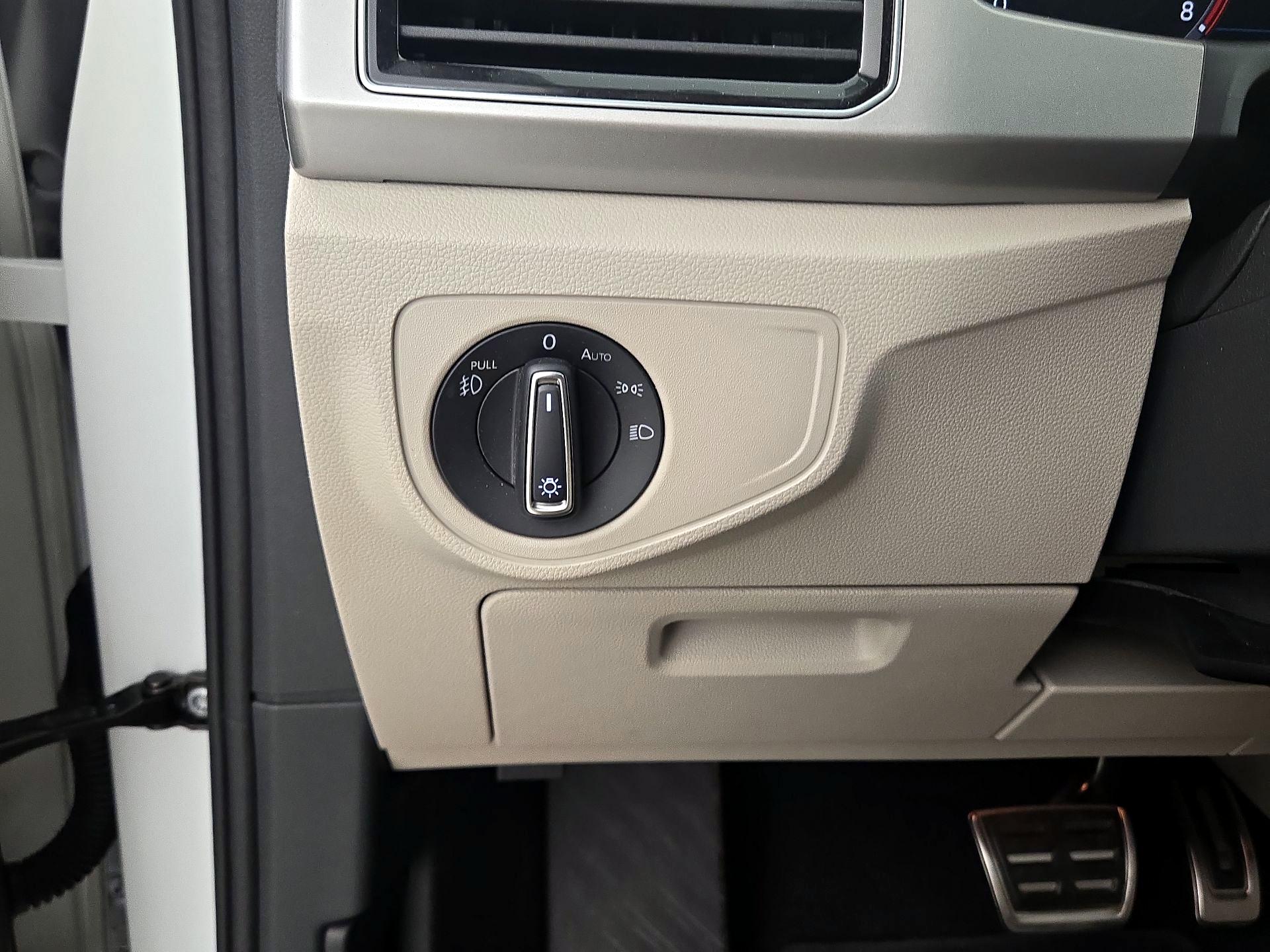 Thumbnail: 2019 Volkswagen Atlas - 13