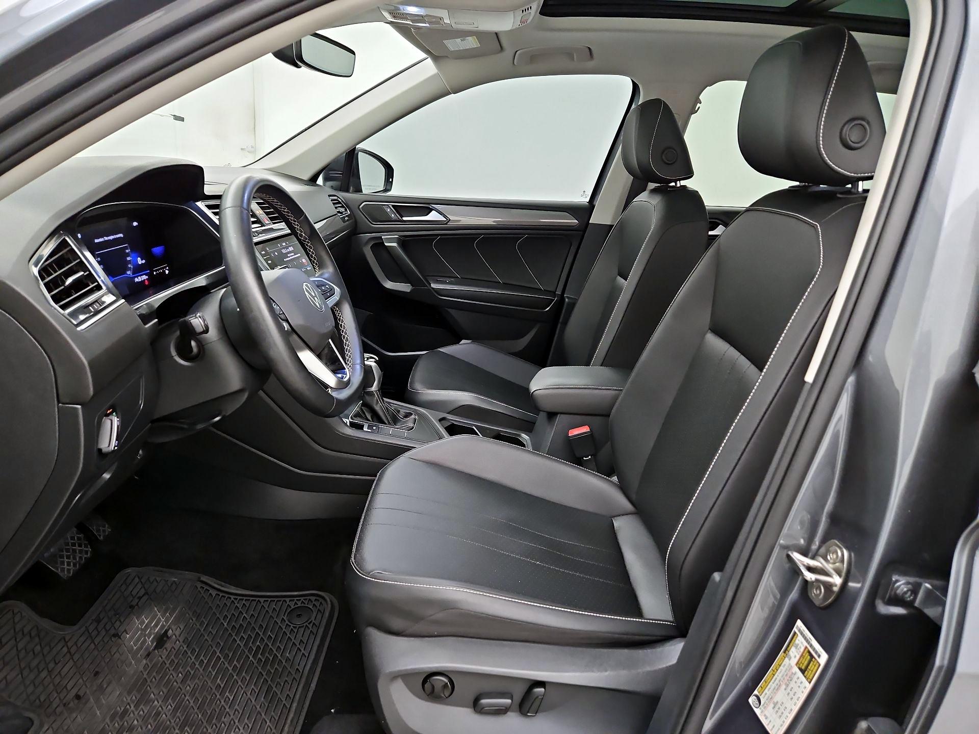 Thumbnail: 2023 Volkswagen Tiguan - 11