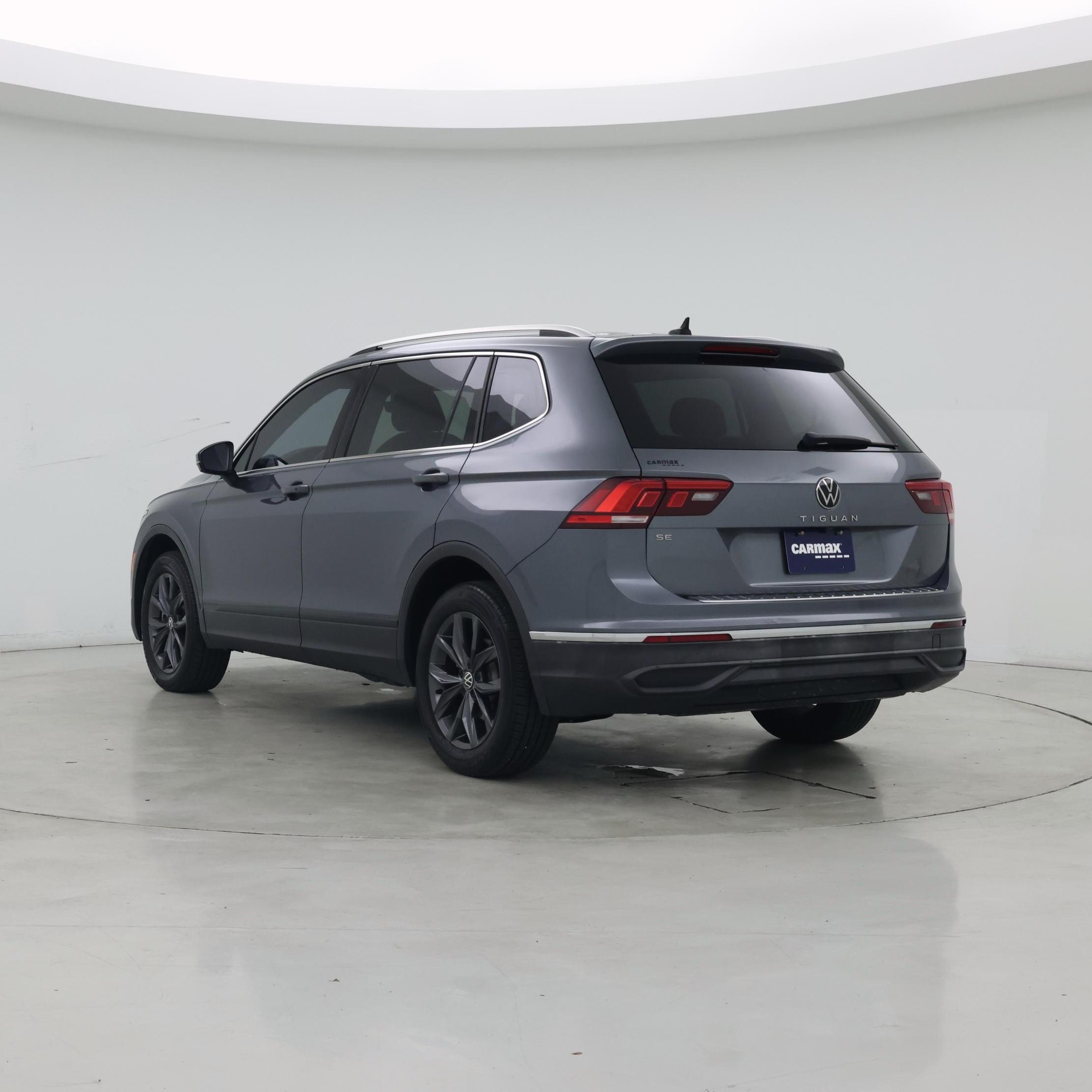 Thumbnail: 2023 Volkswagen Tiguan - 2