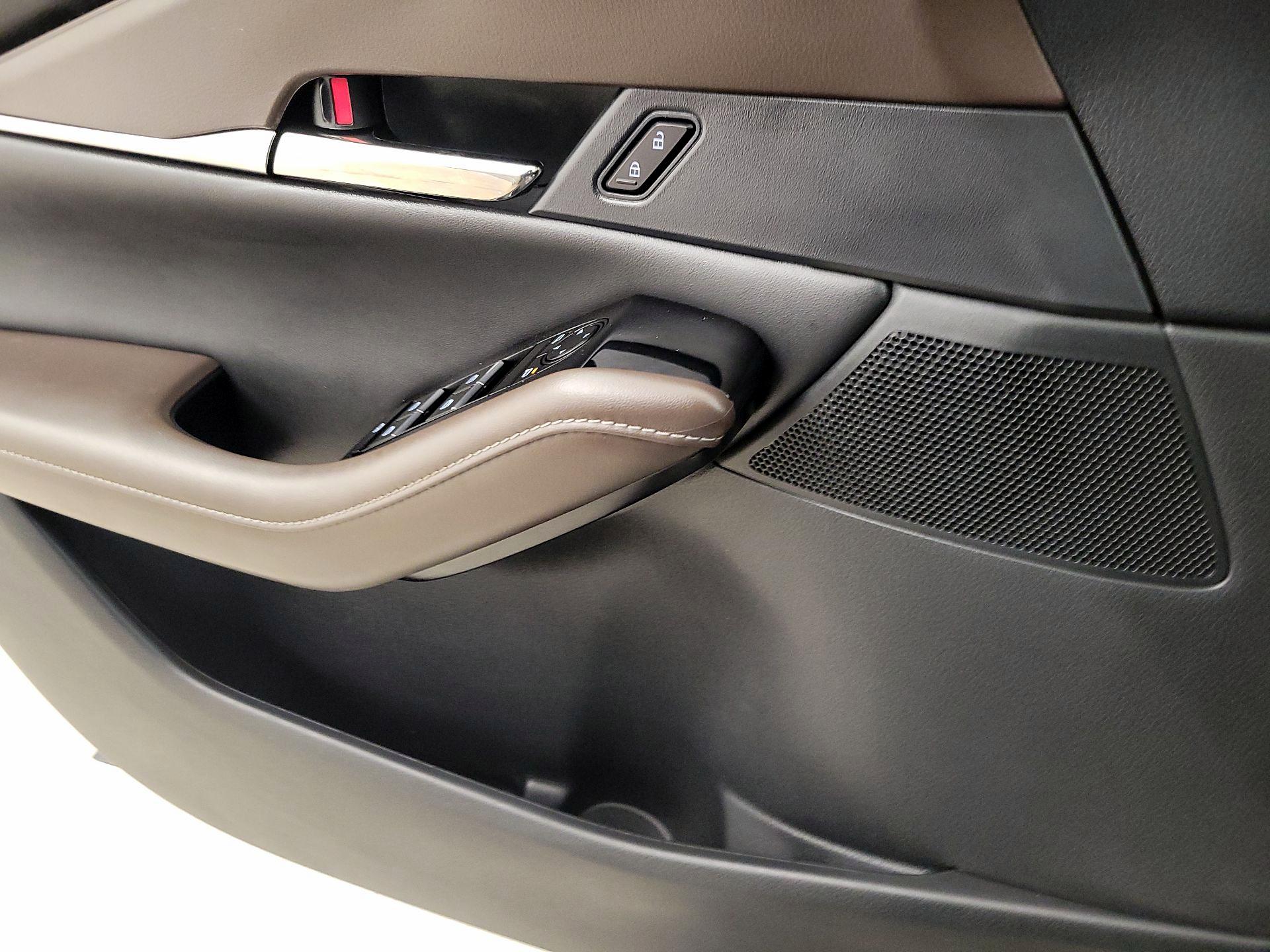 Thumbnail: 2023 Mazda CX-30 - 12