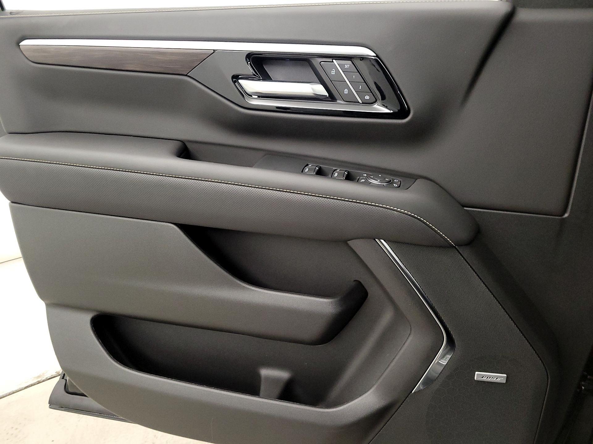 Thumbnail: 2026 Chevrolet Tahoe - 12