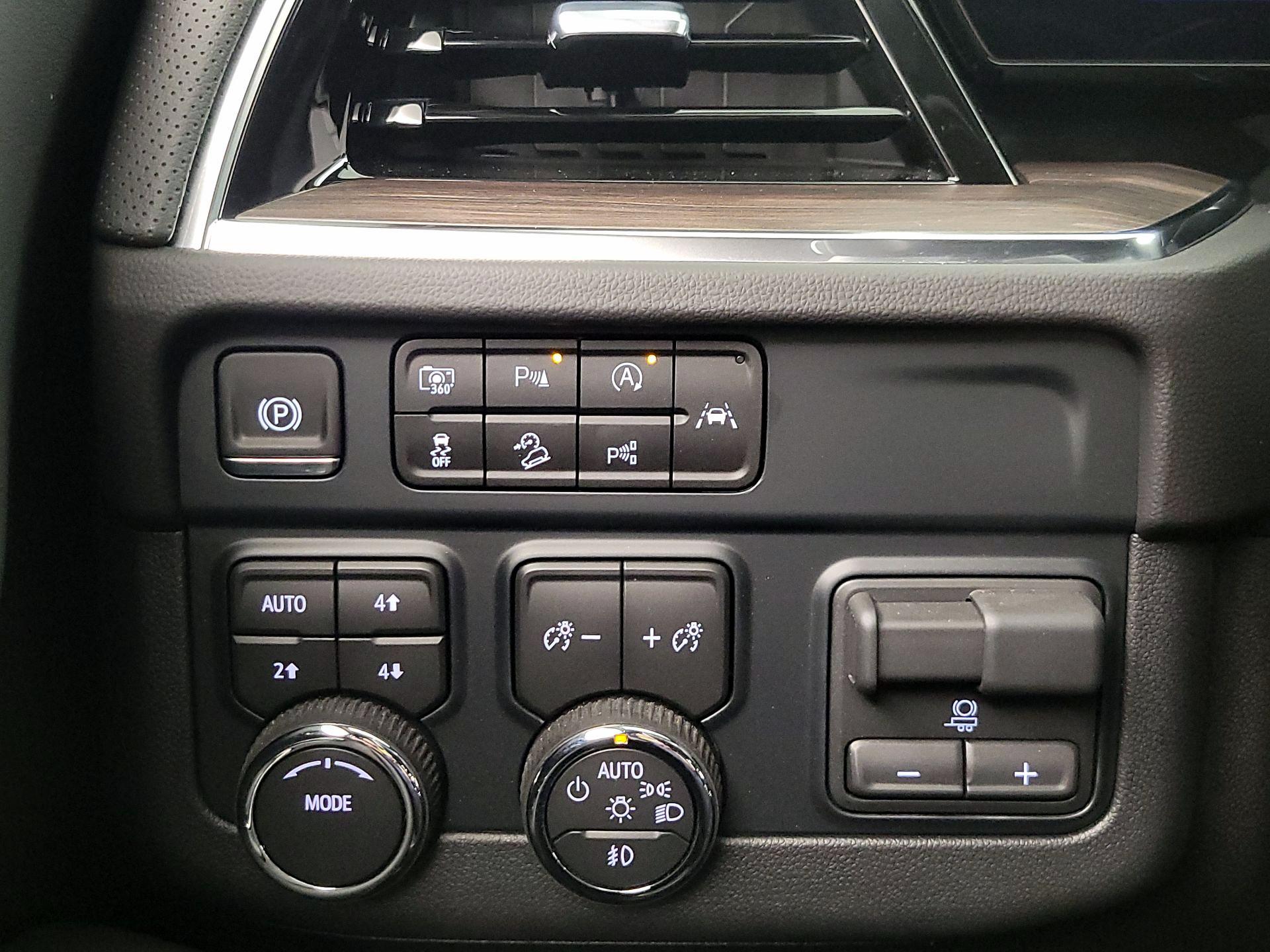 Thumbnail: 2026 Chevrolet Tahoe - 13