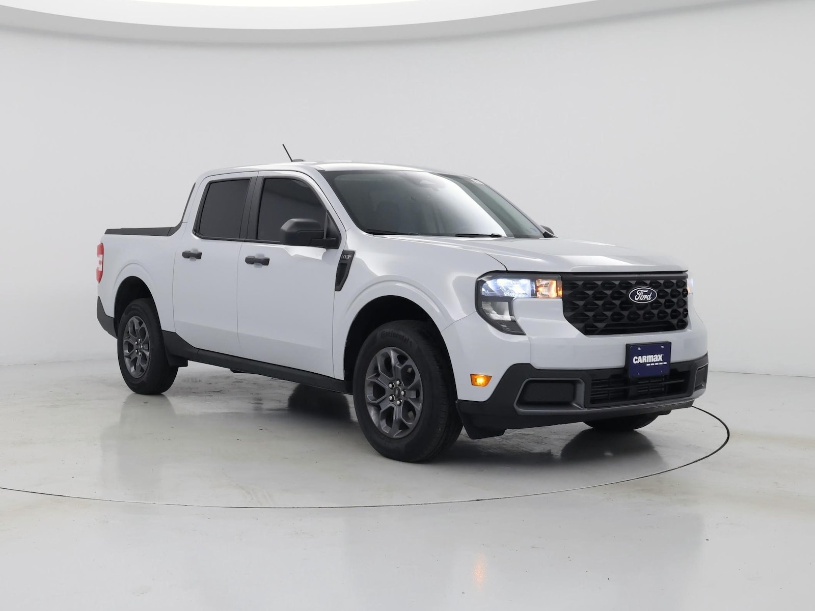 2025 Ford Maverick XLT - Photo 2