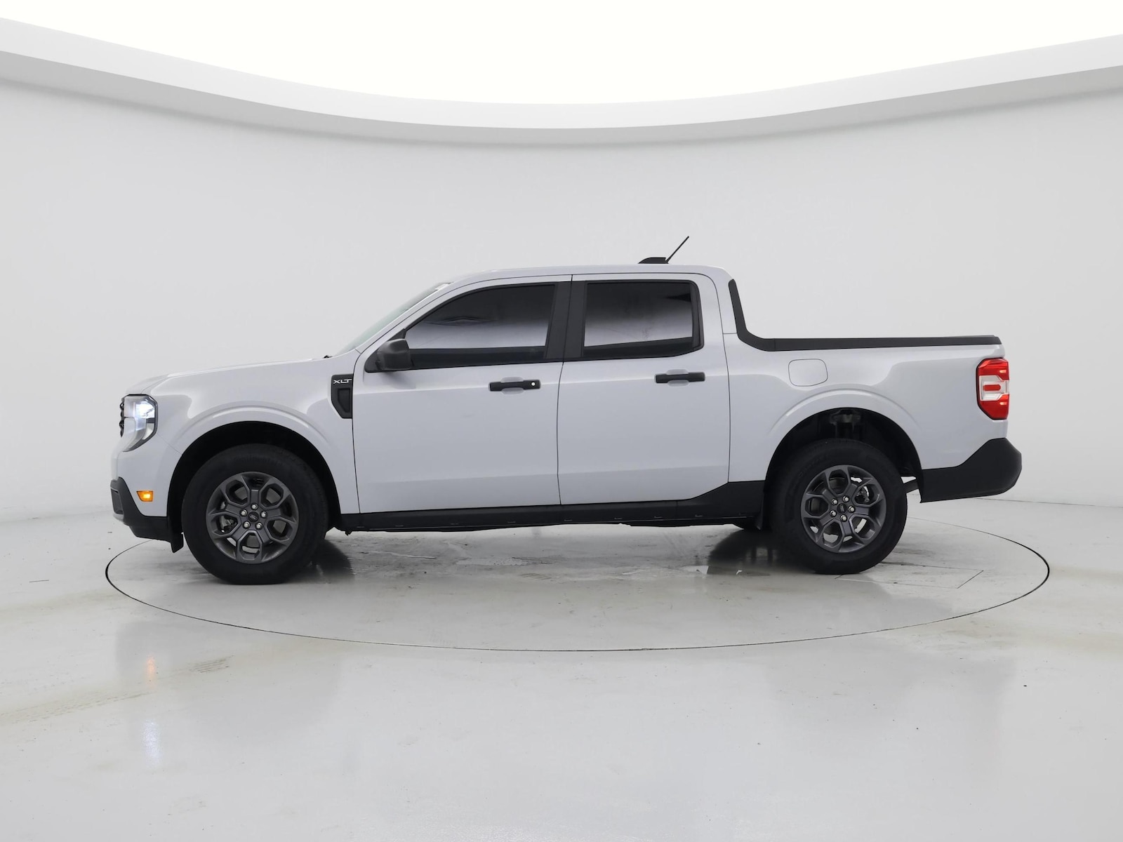 2025 Ford Maverick XLT - Photo 4