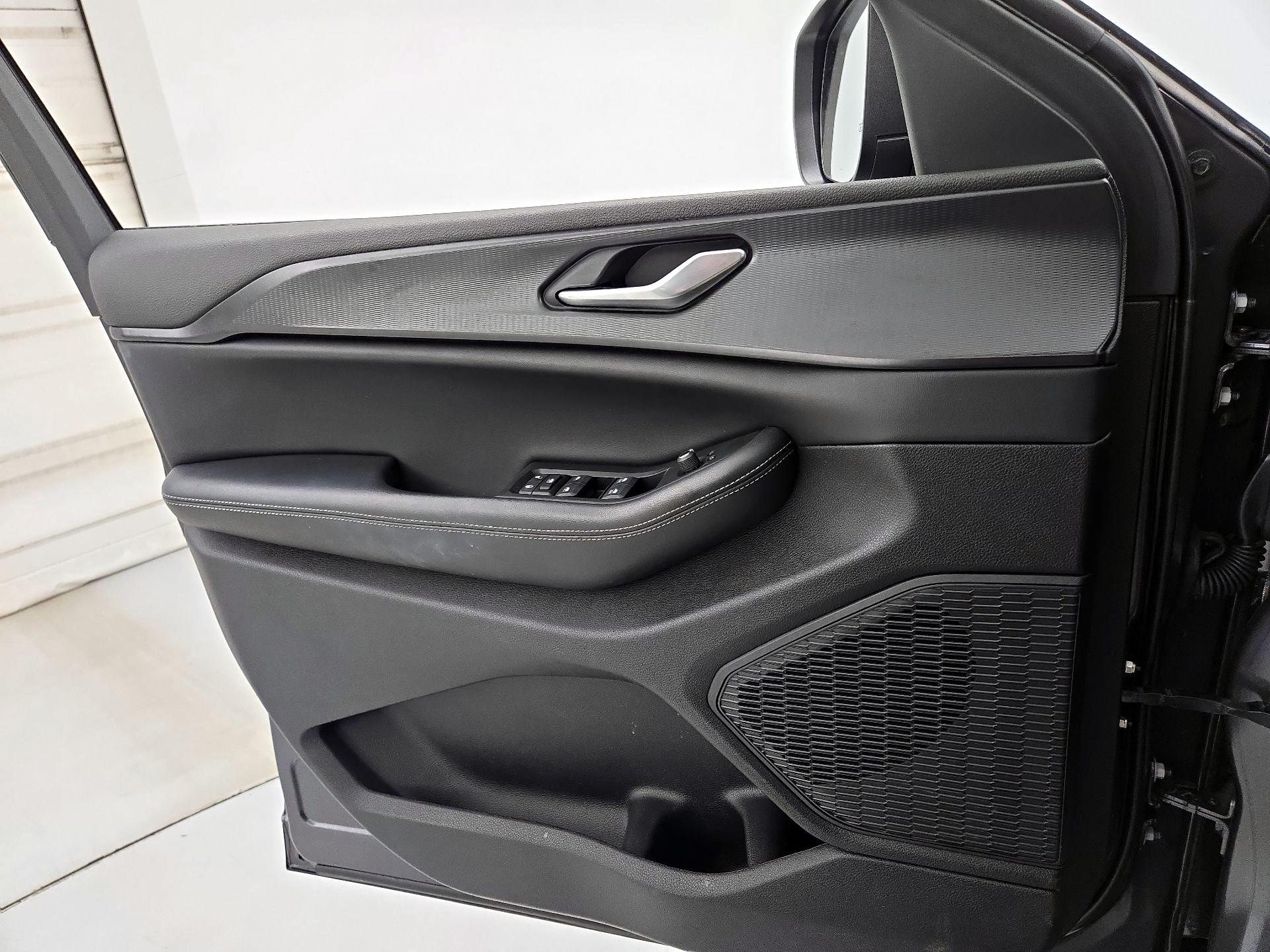 Thumbnail: 2024 Jeep Grand Cherokee - 12