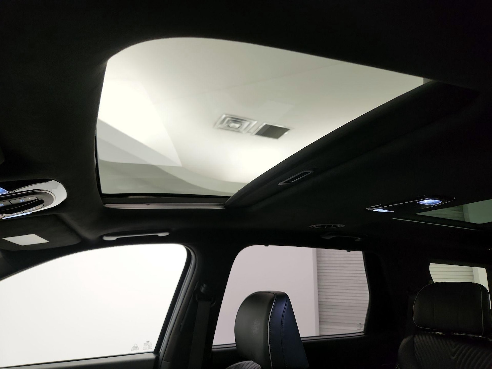 Sunroof(s) & Skylight(s)