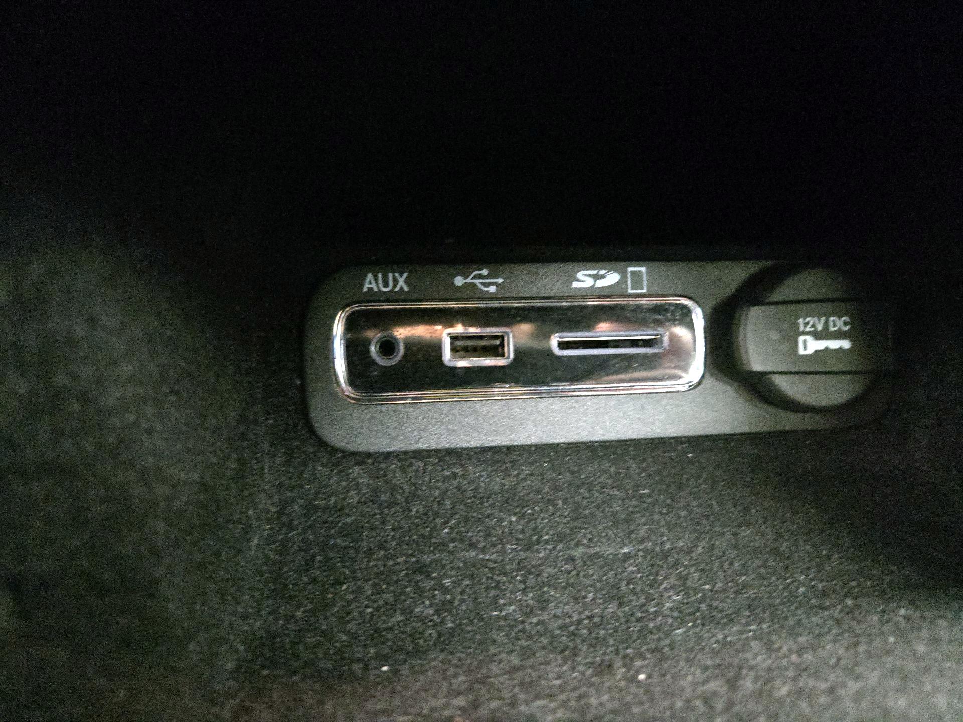 Thumbnail: 2015 Jeep Grand Cherokee - 18