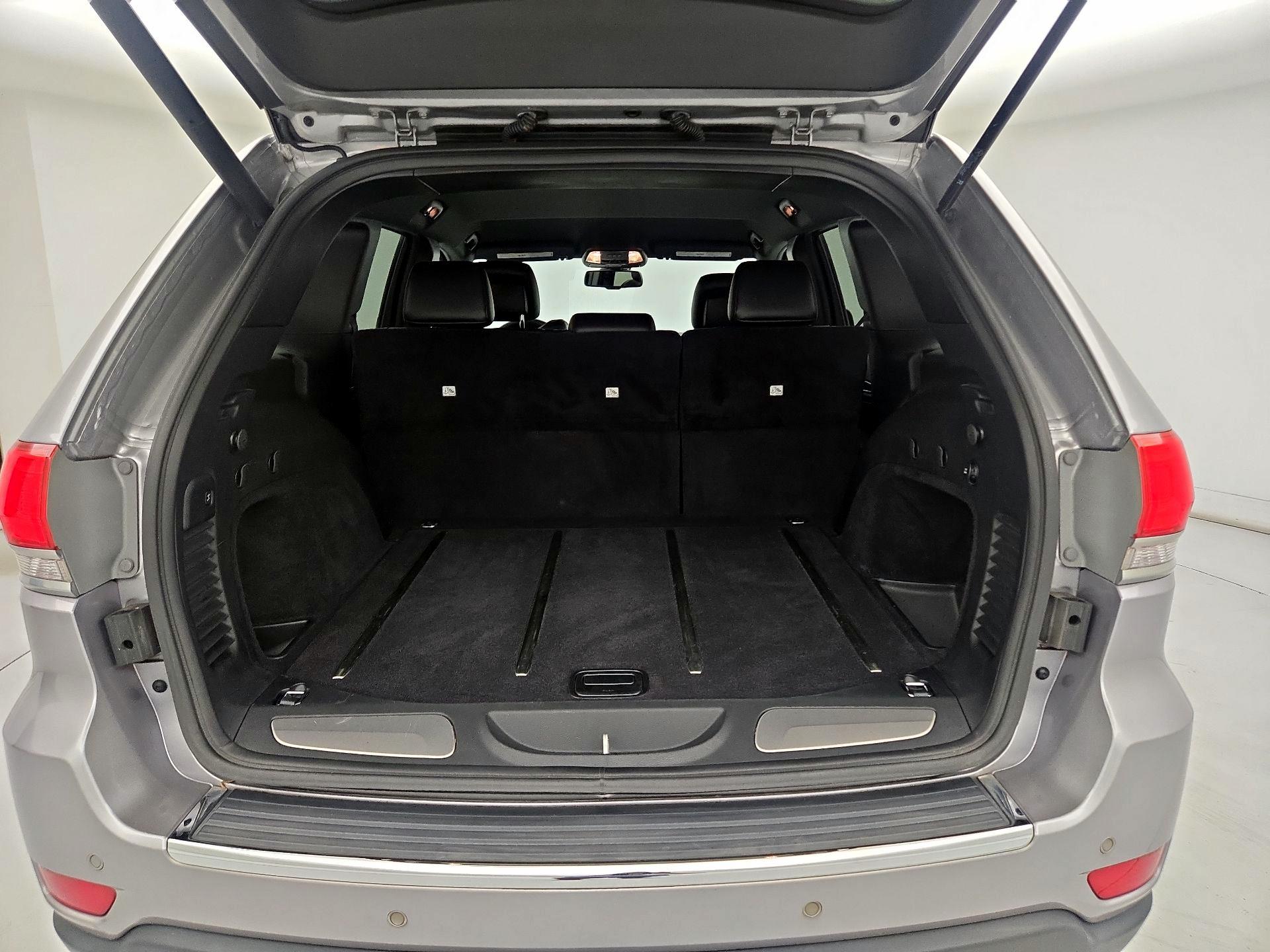 Thumbnail: 2015 Jeep Grand Cherokee - 20