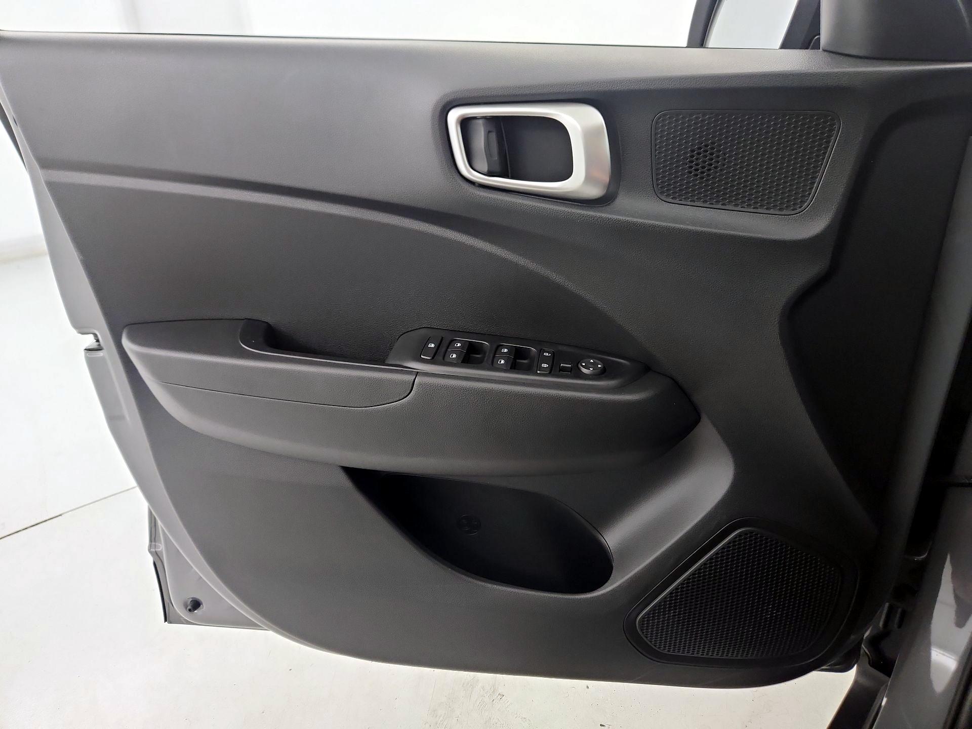 Thumbnail: 2021 Hyundai Venue - 12