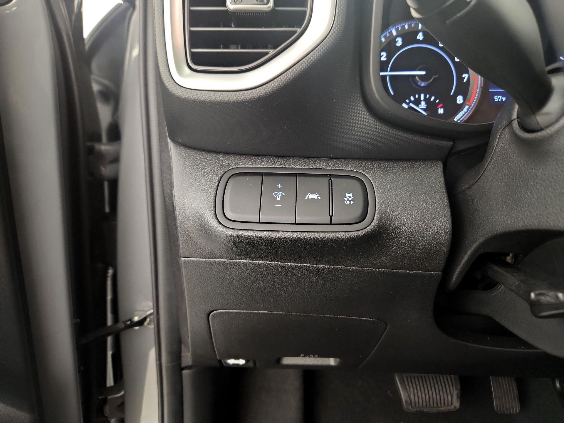 Thumbnail: 2021 Hyundai Venue - 13