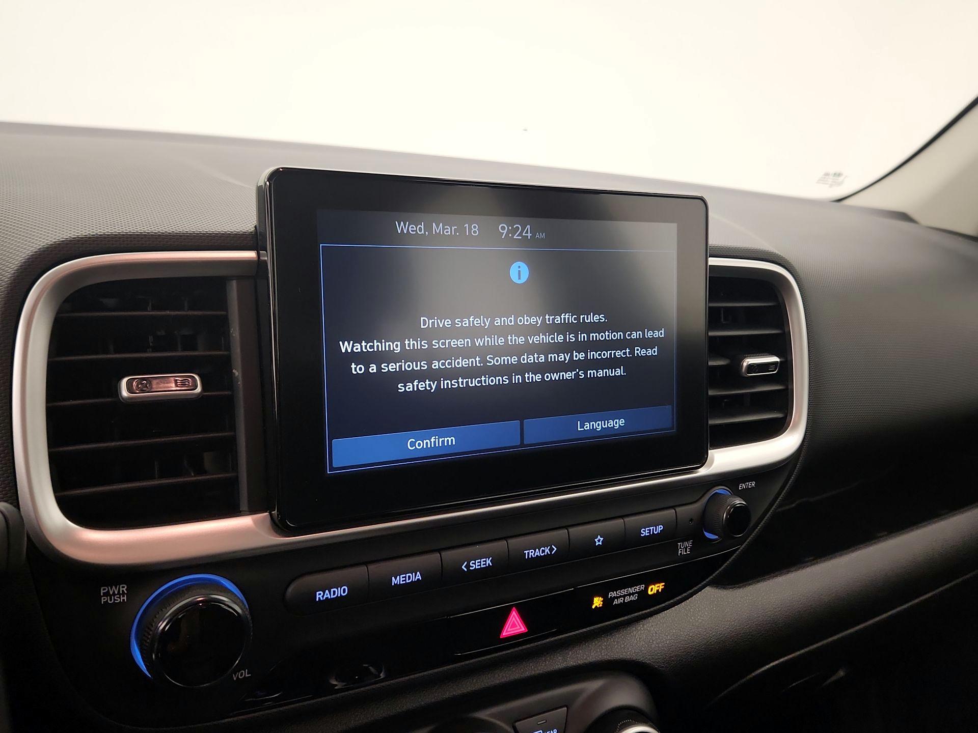 Thumbnail: 2021 Hyundai Venue - 15