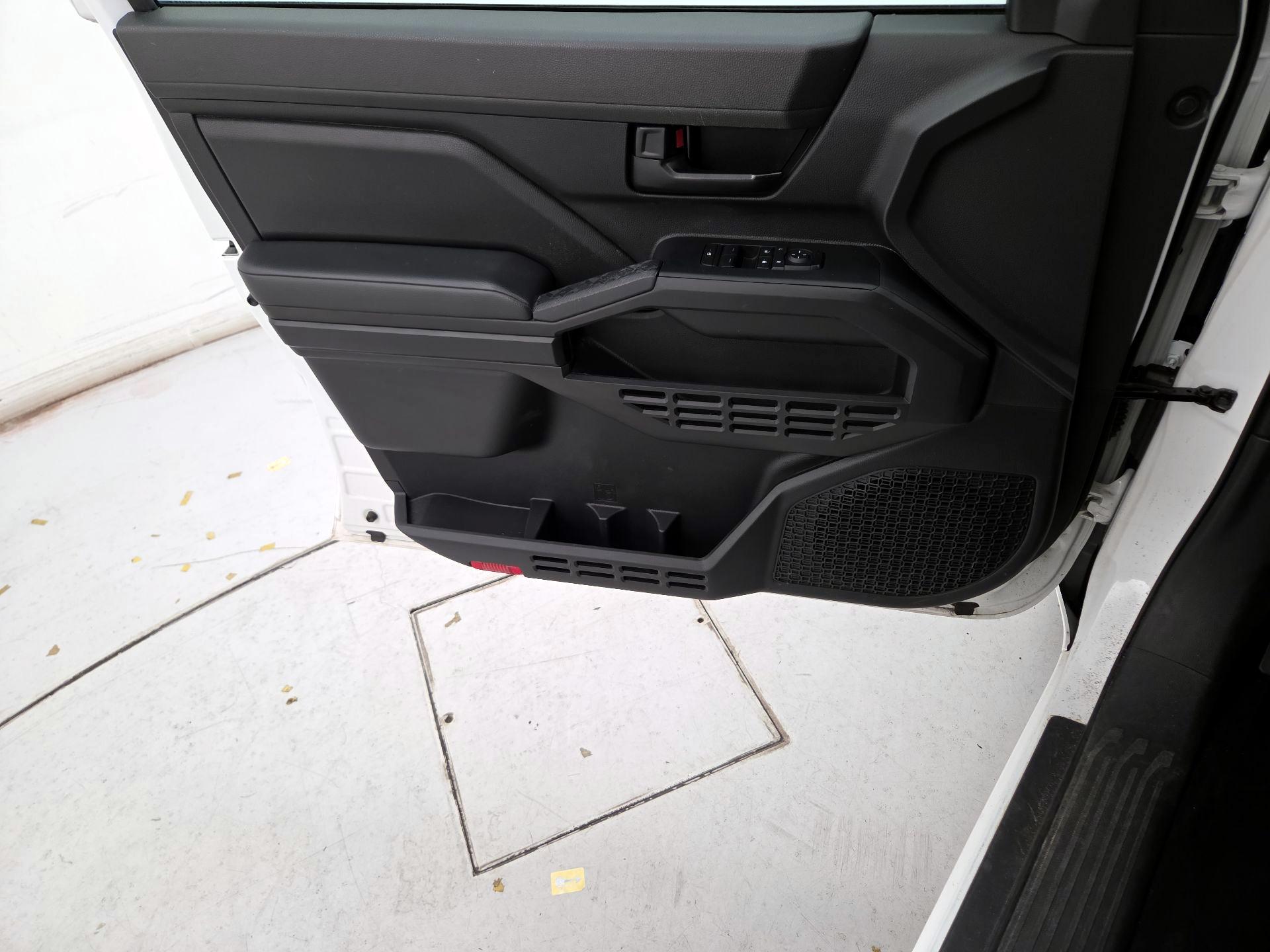 Thumbnail: 2024 Toyota Tacoma - 10