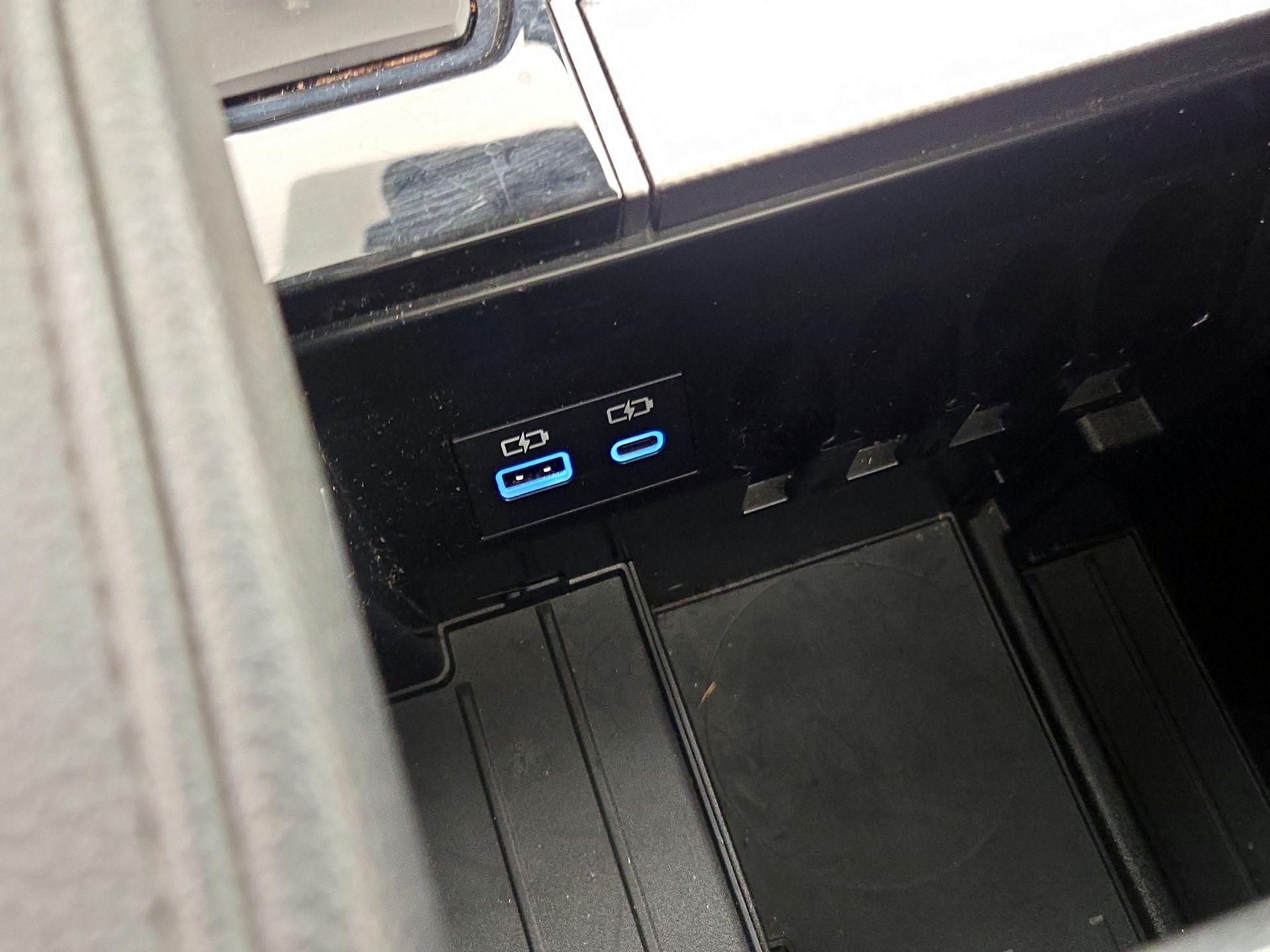 Thumbnail: 2024 Toyota Sequoia - 18