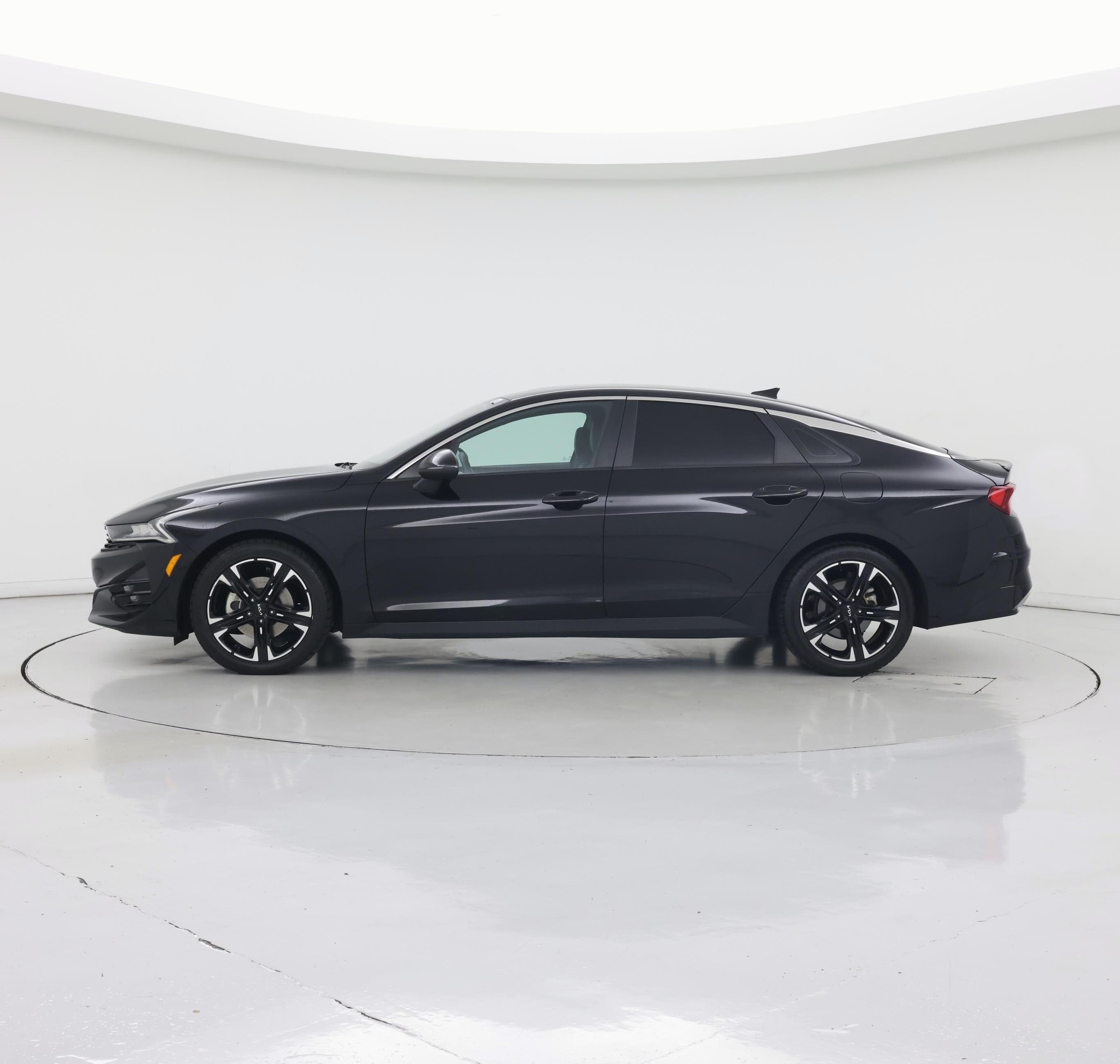 Thumbnail: 2022 Kia K5 - 3
