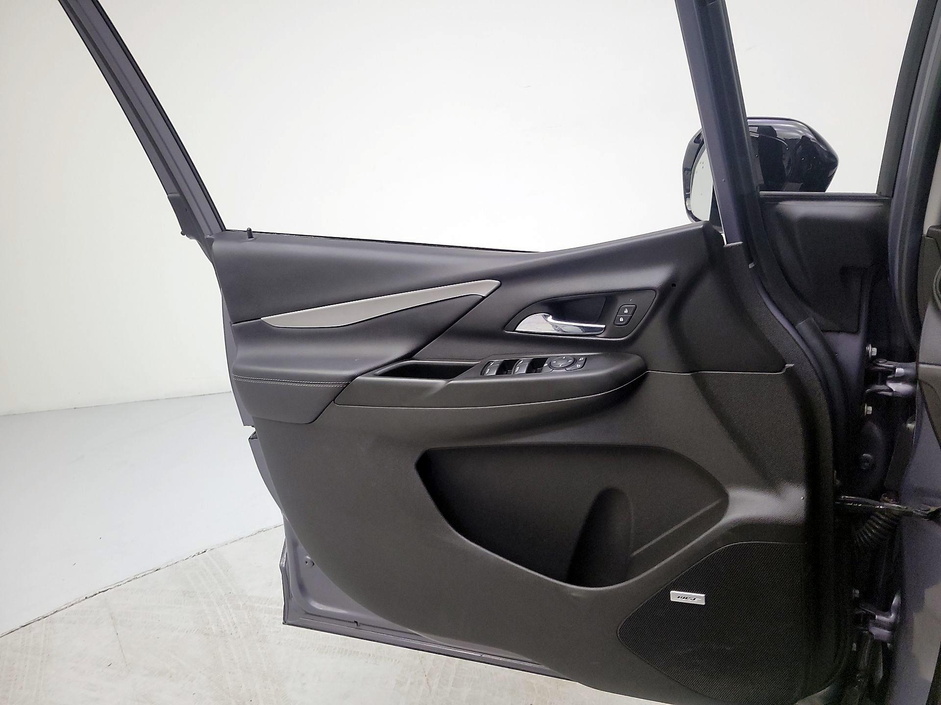 Thumbnail: 2022 Chevrolet Bolt EV - 12
