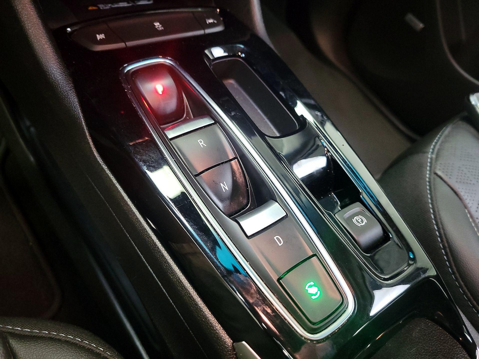 2022 Chevrolet Bolt EV 2LT - Photo 18