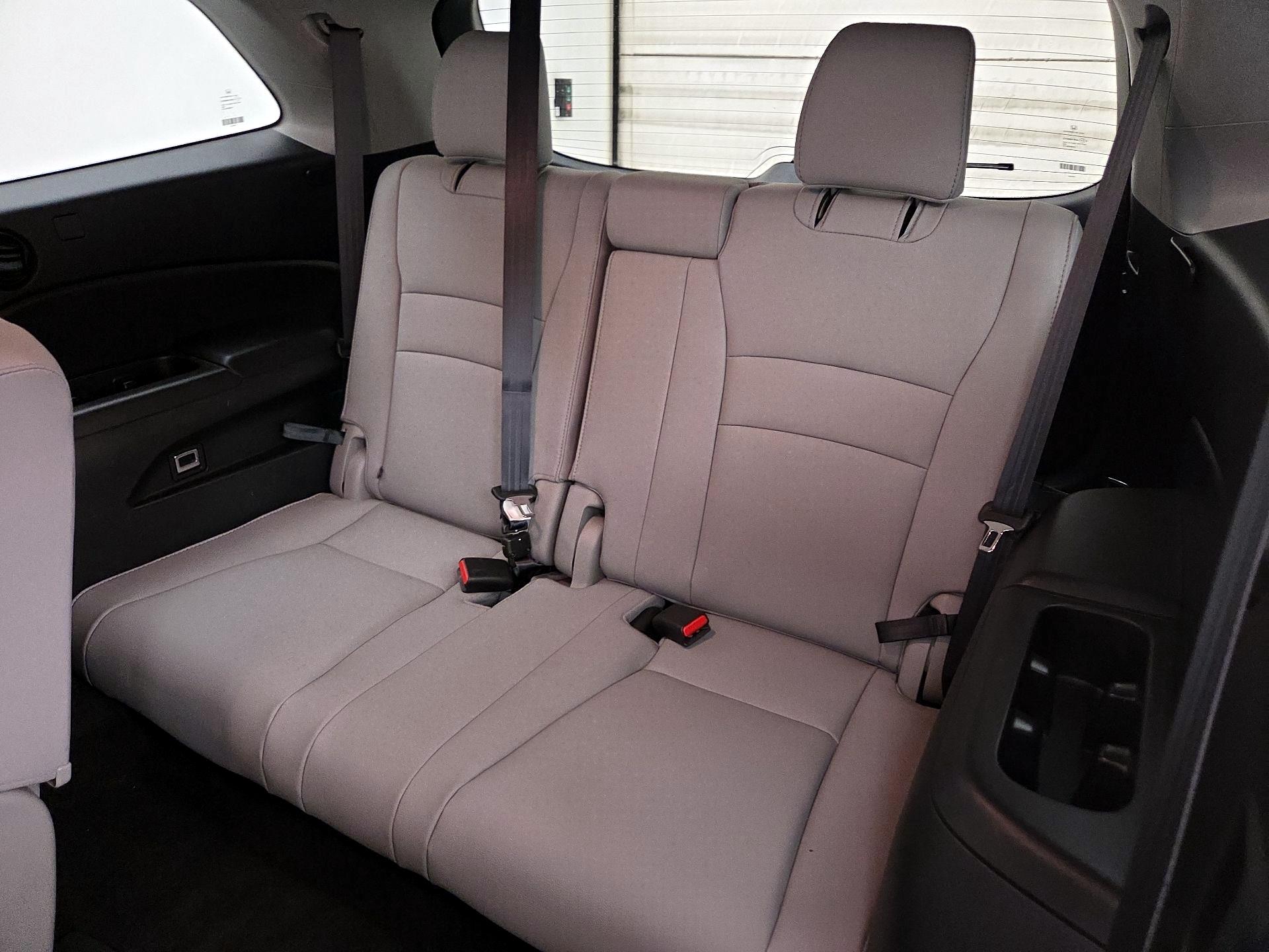 Thumbnail: 2019 Honda Pilot - 20