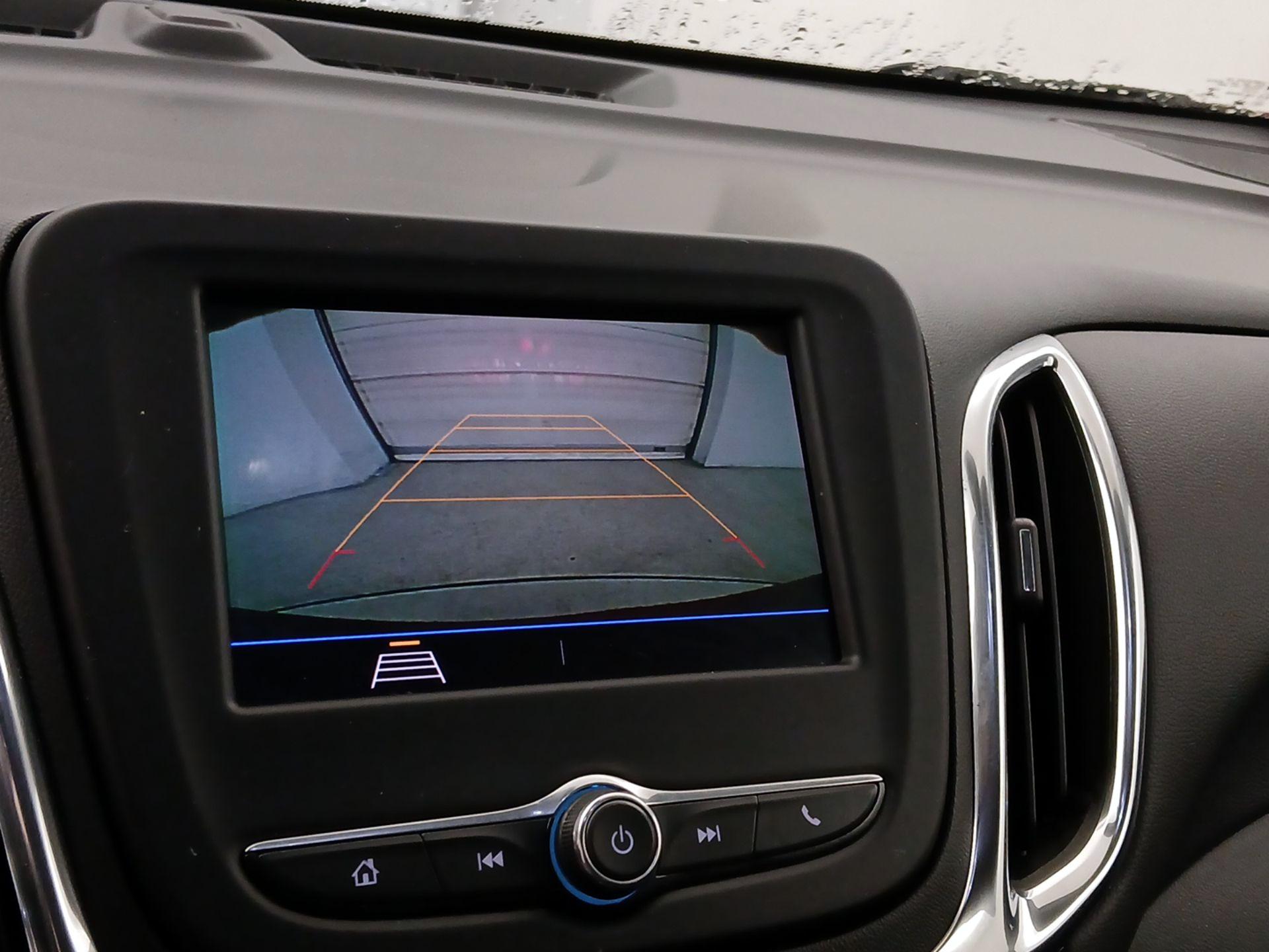 Thumbnail: 2021 Chevrolet Equinox - 14