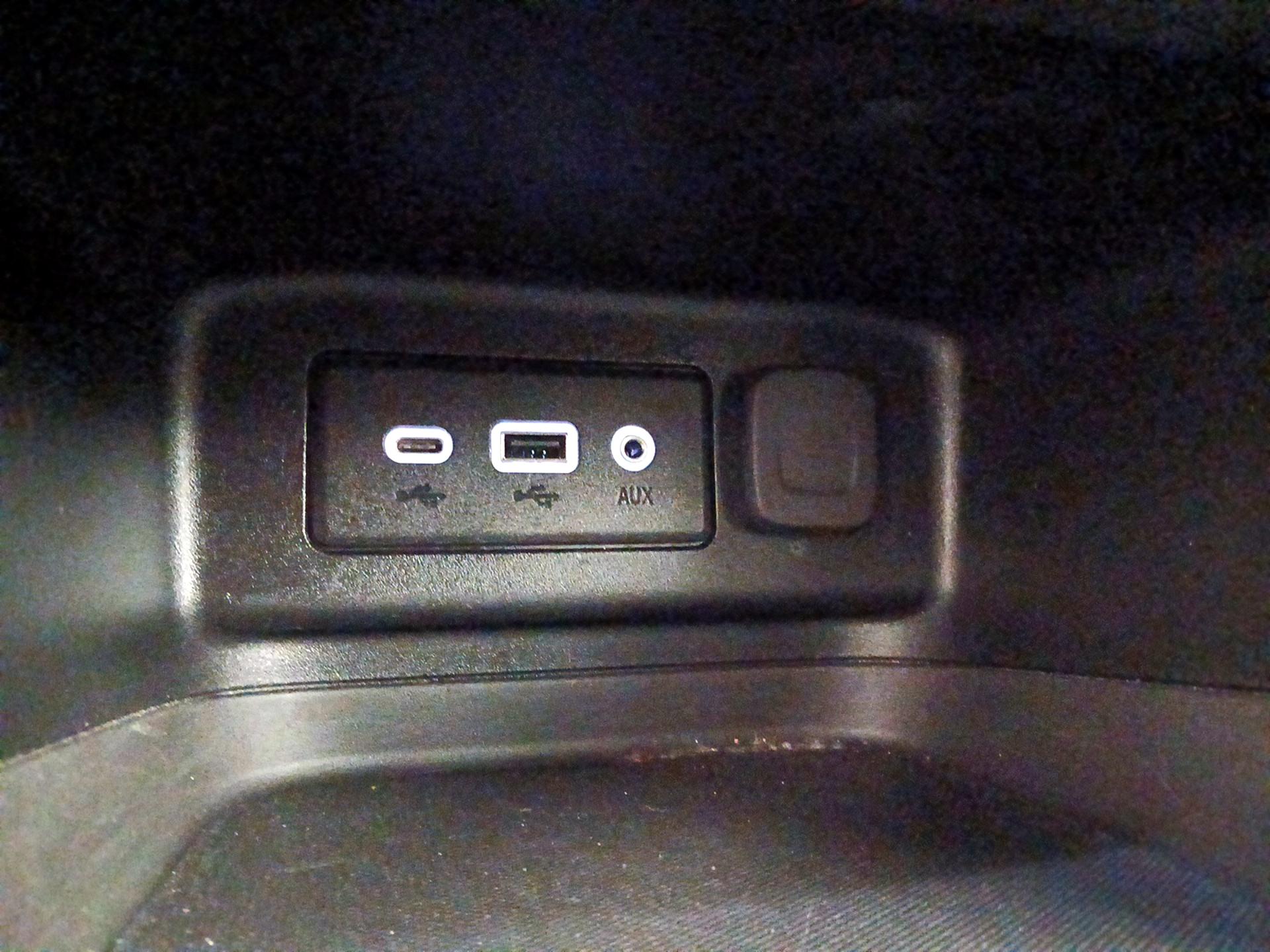 Thumbnail: 2021 Chevrolet Equinox - 18