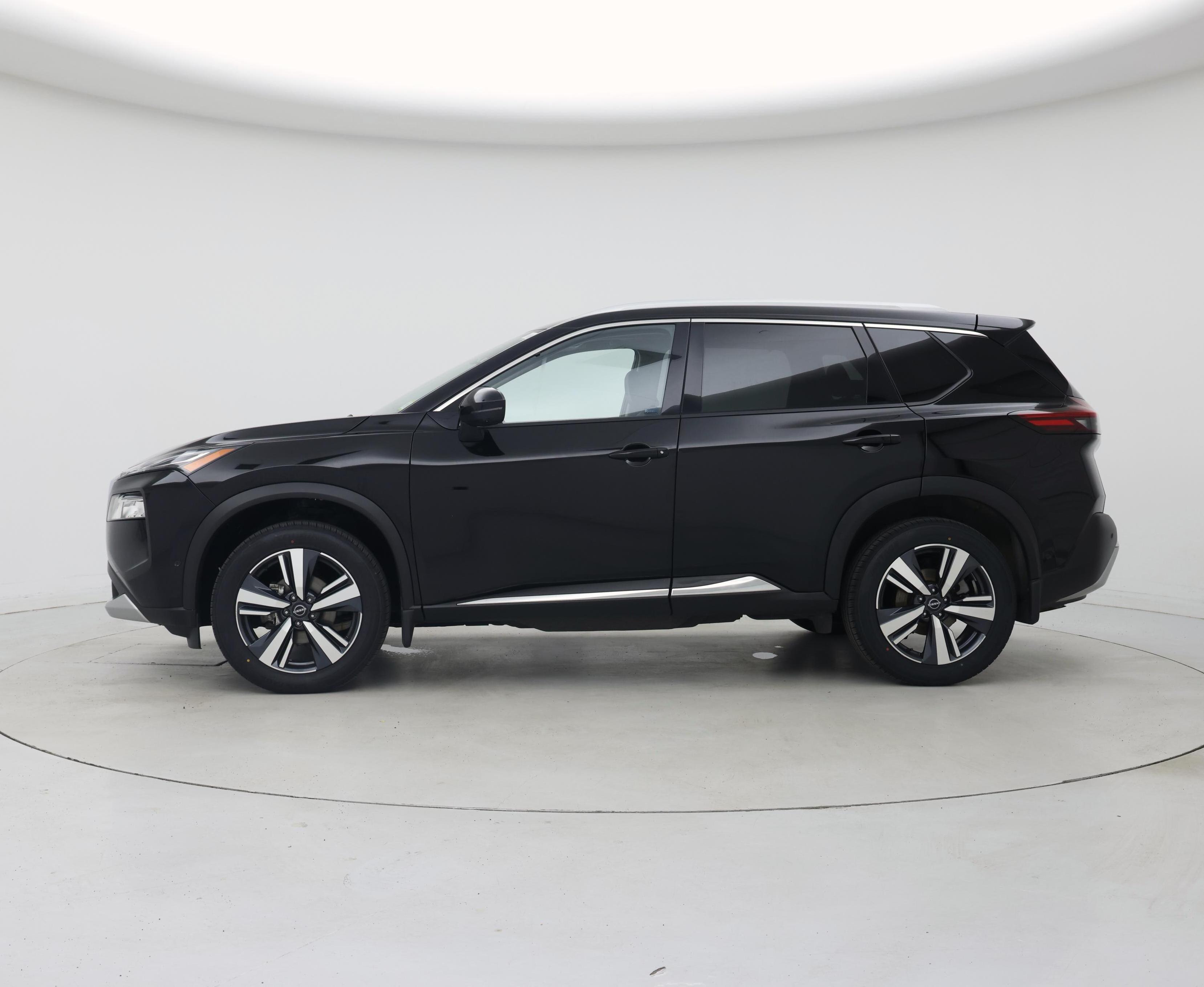 Thumbnail: 2023 Nissan Rogue - 3
