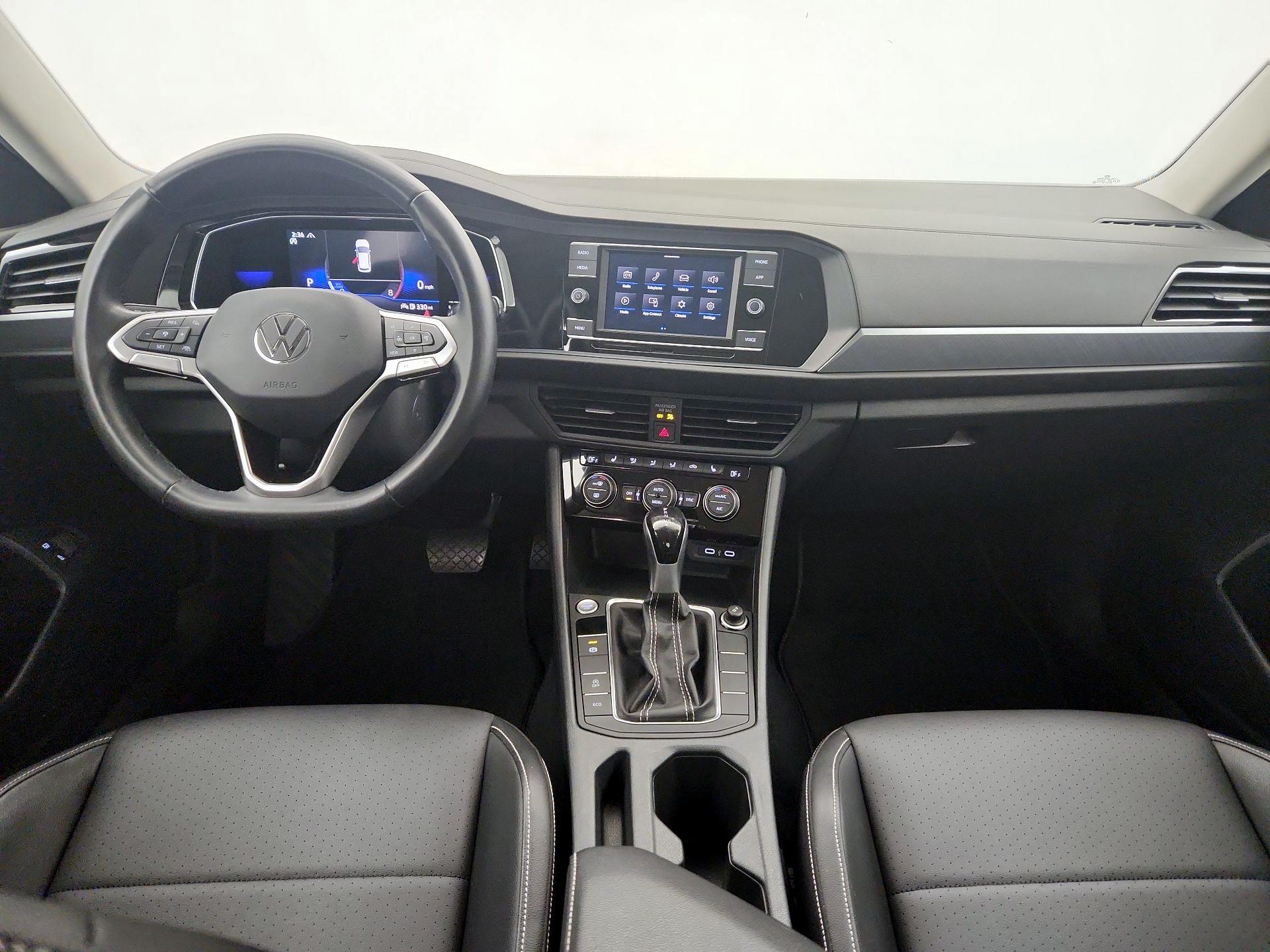 Thumbnail: 2023 Volkswagen Jetta - 9