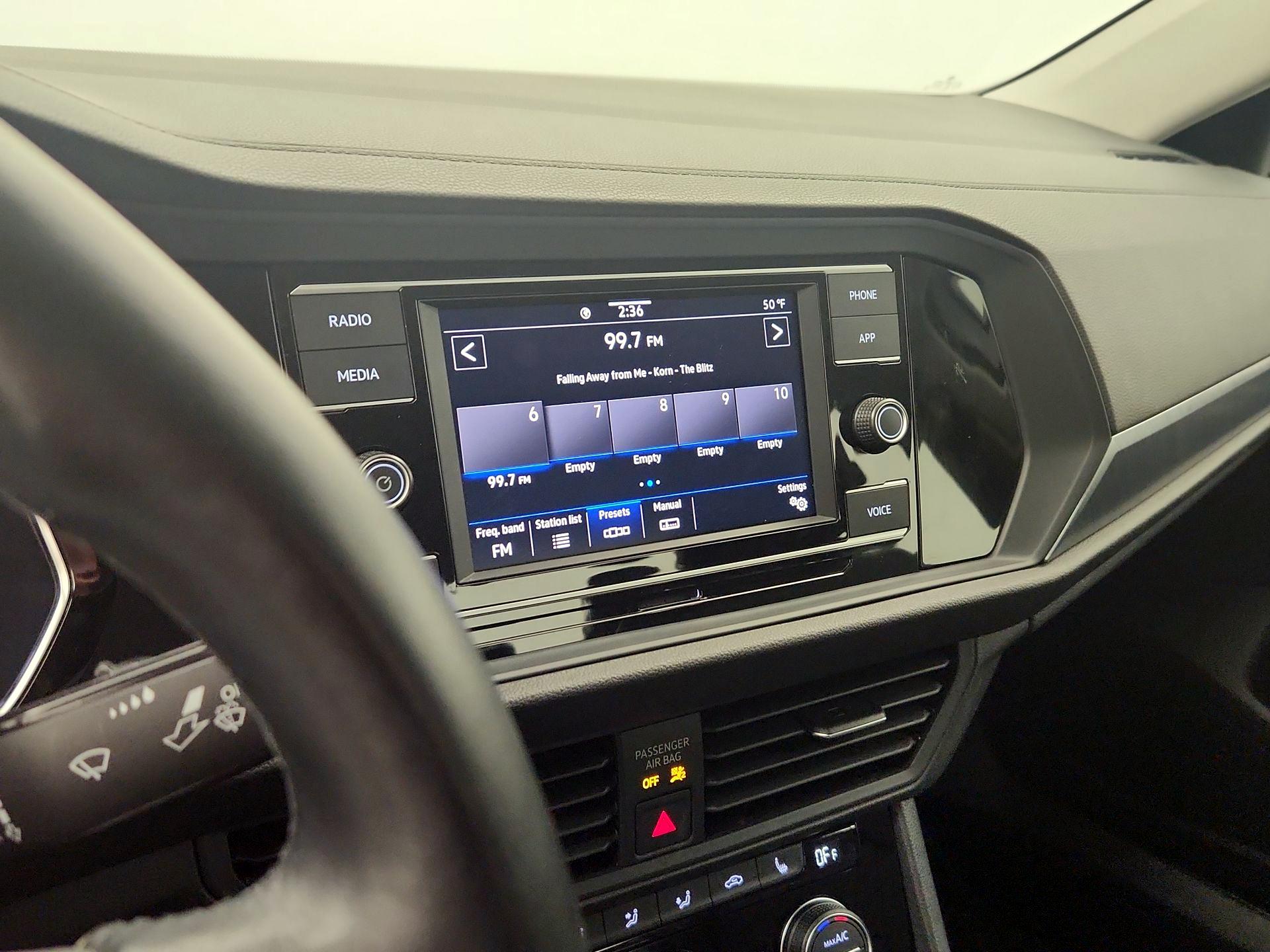 Thumbnail: 2023 Volkswagen Jetta - 15