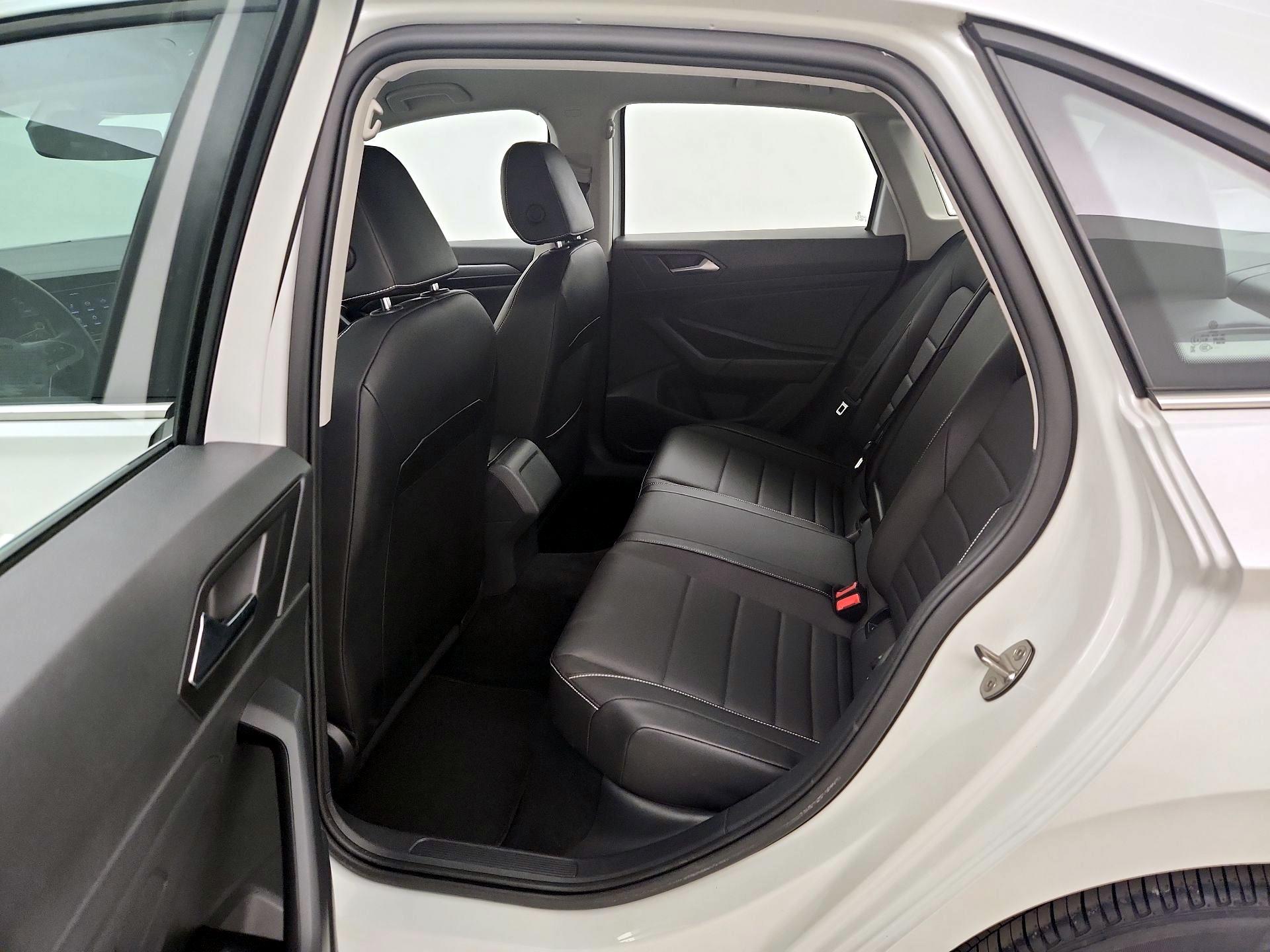 Thumbnail: 2023 Volkswagen Jetta - 19