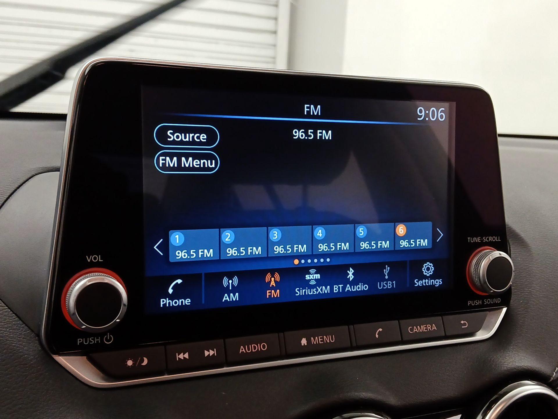 Thumbnail: 2023 Nissan Sentra - 15