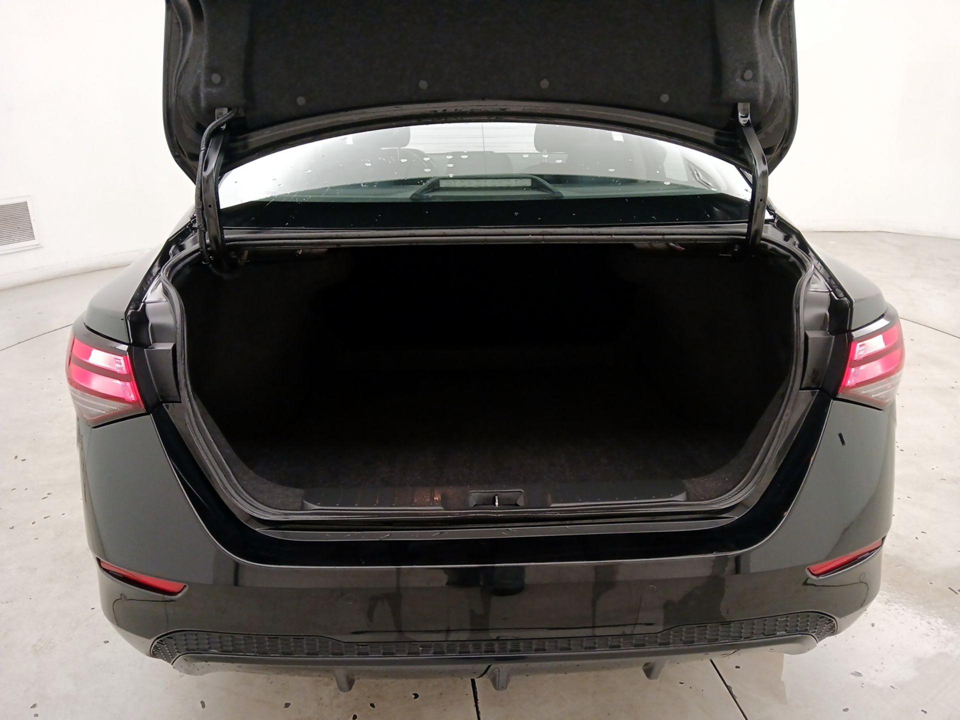 Thumbnail: 2023 Nissan Sentra - 20