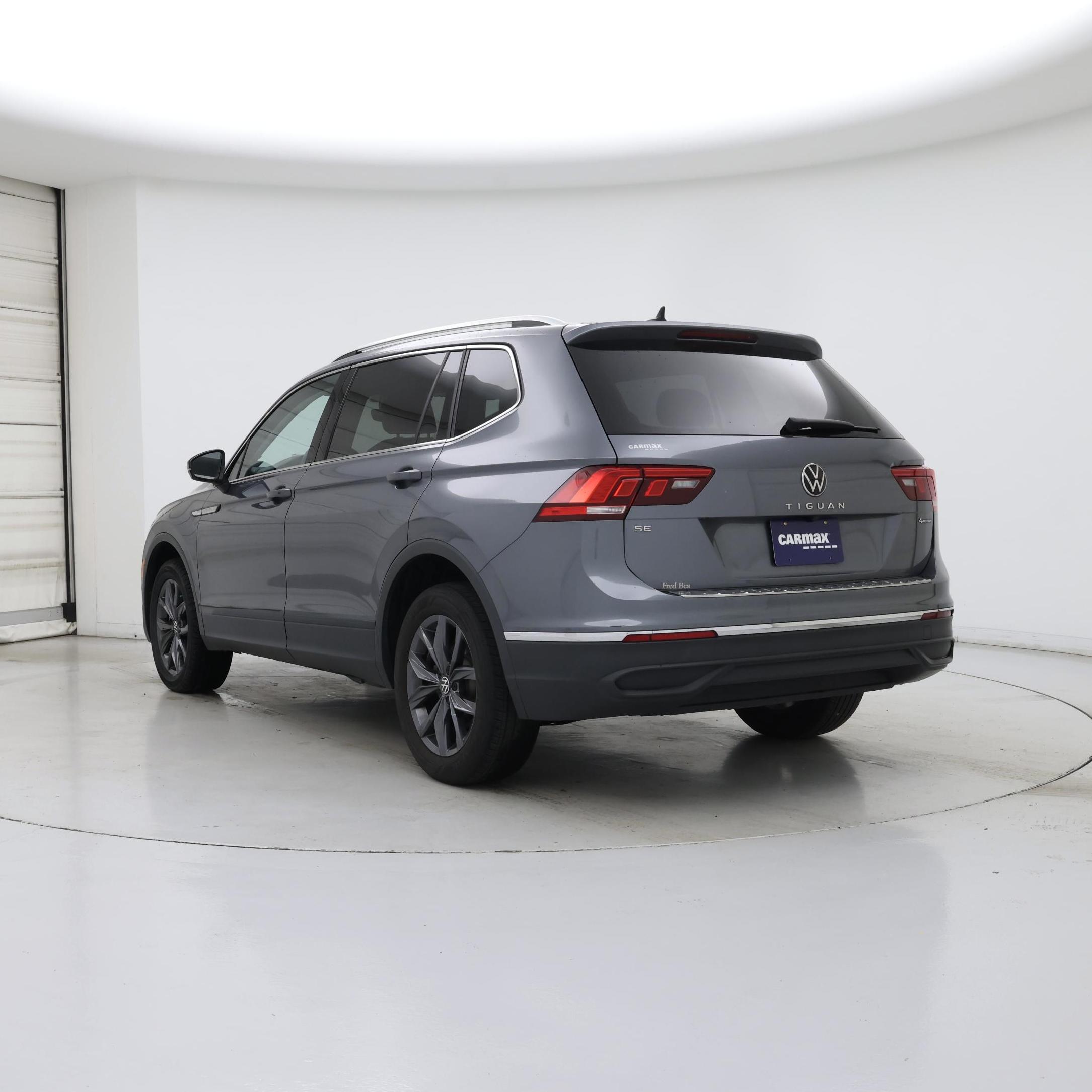 Thumbnail: 2022 Volkswagen Tiguan - 2