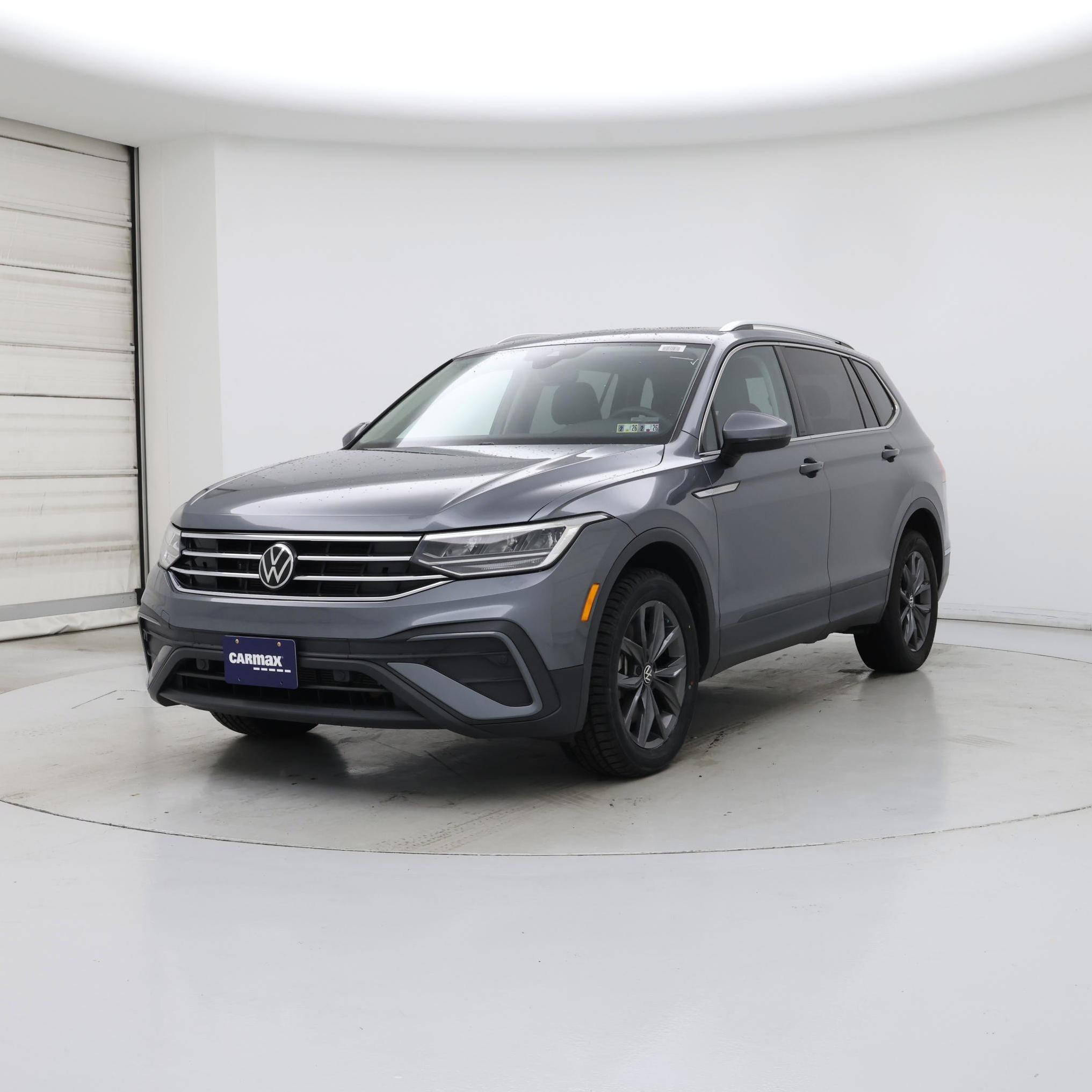 Thumbnail: 2022 Volkswagen Tiguan - 4