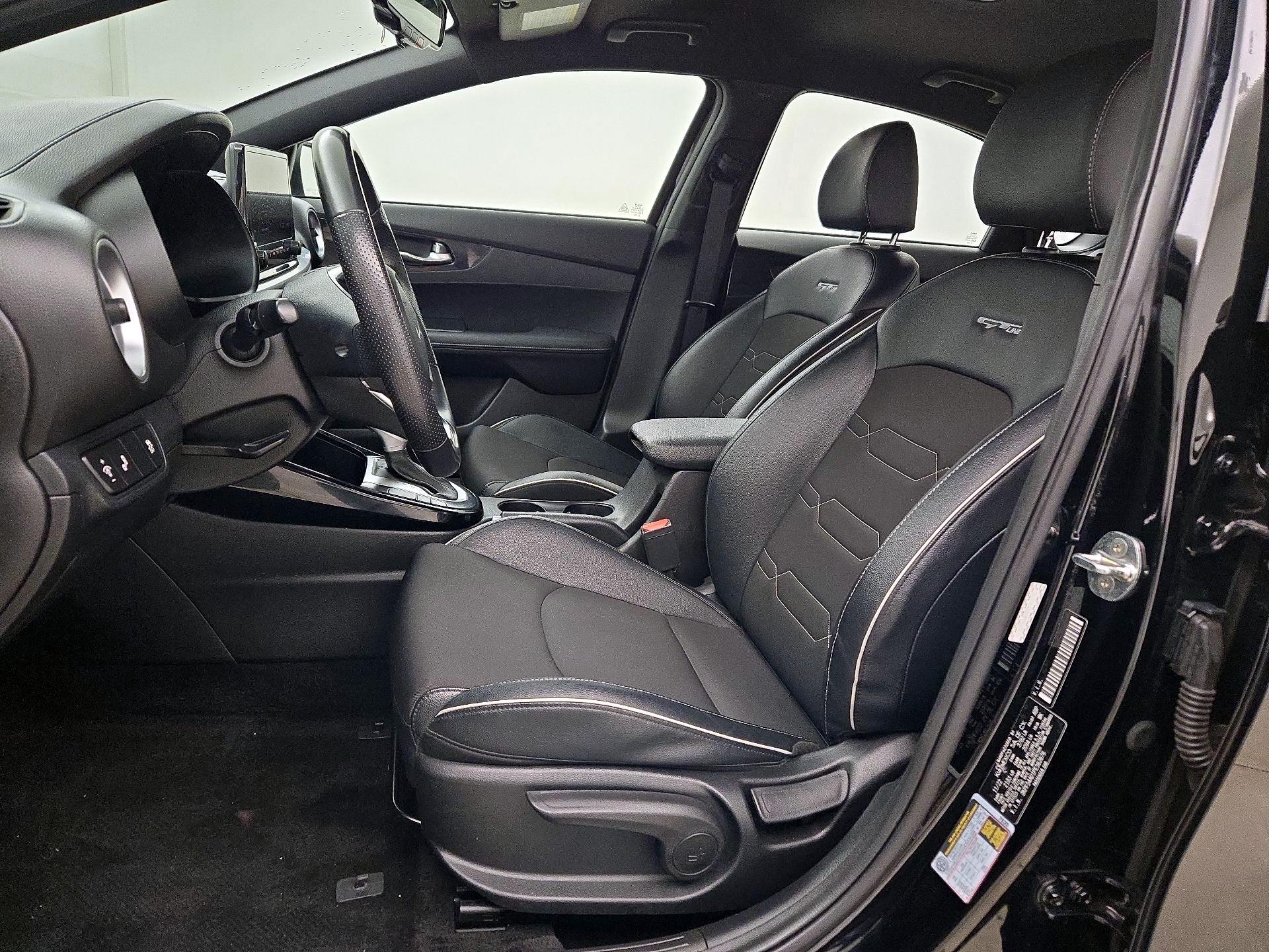 Thumbnail: 2023 Kia Forte - 11