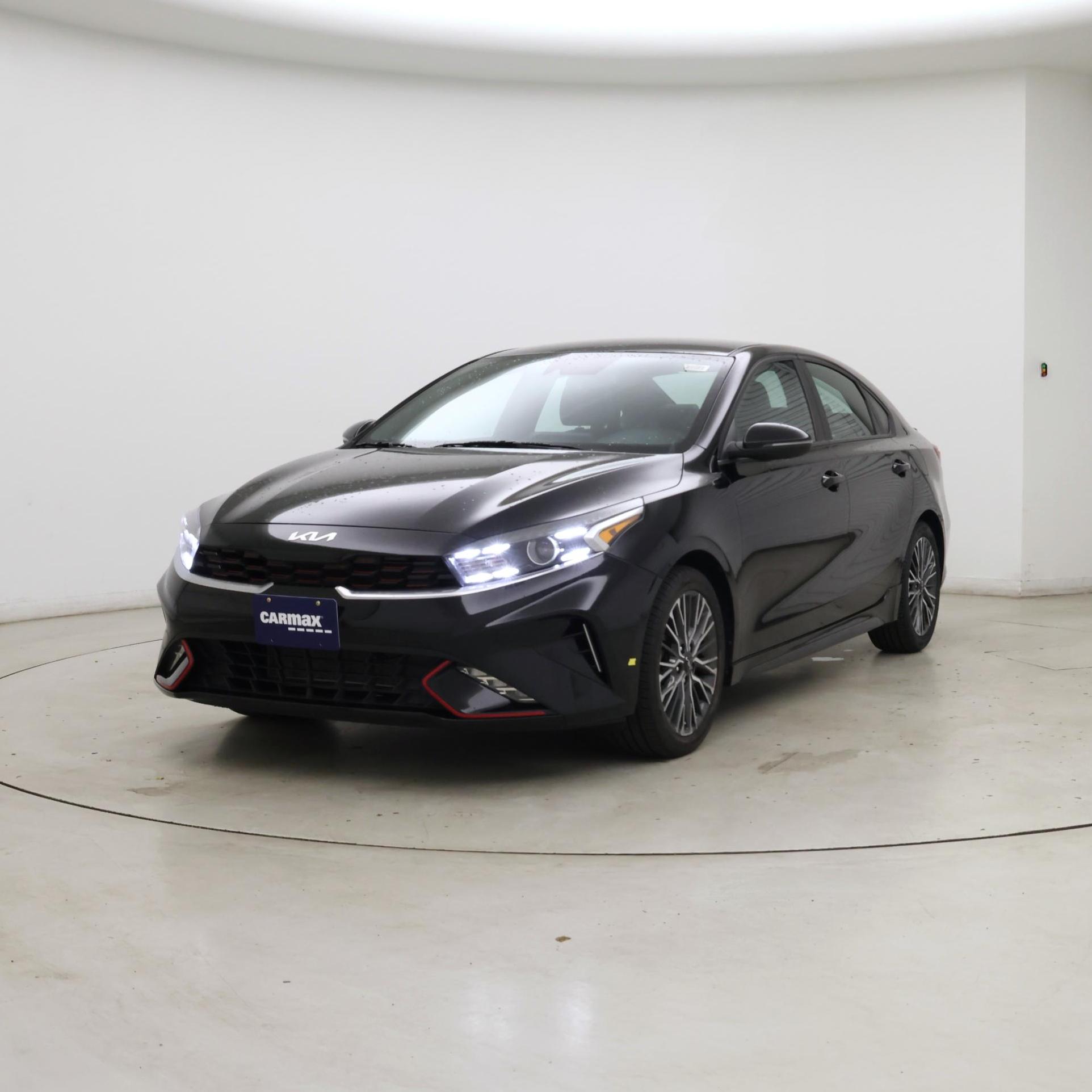 Thumbnail: 2023 Kia Forte - 4